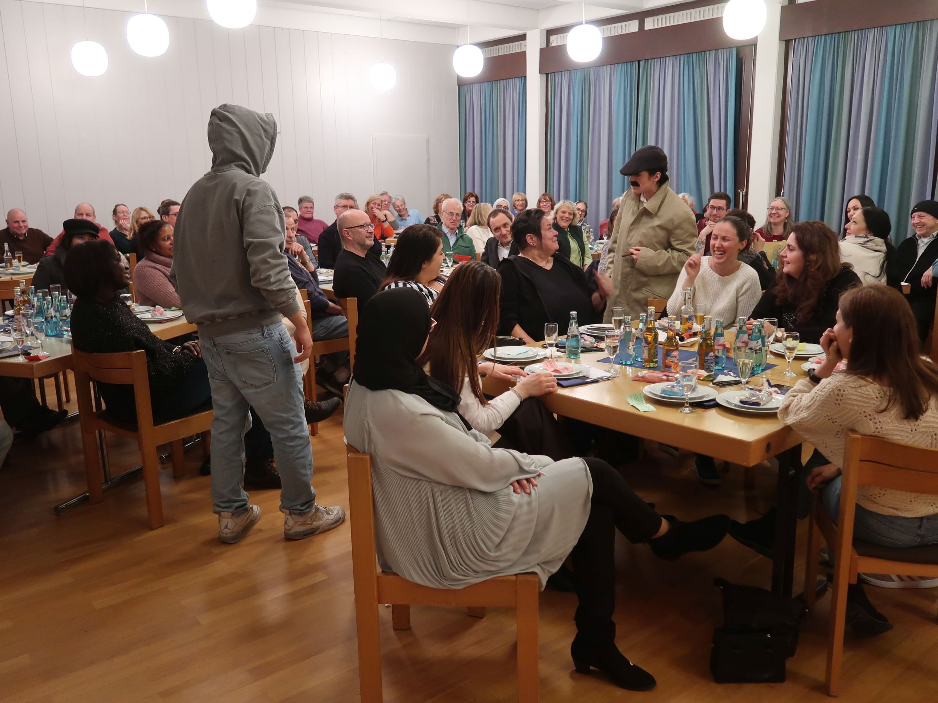 Ehrenamt im Fokus: Rückblick und Ausblick beim Neujahrsempfang im Mehrgenerationenhaus RaBe | Symbolbild