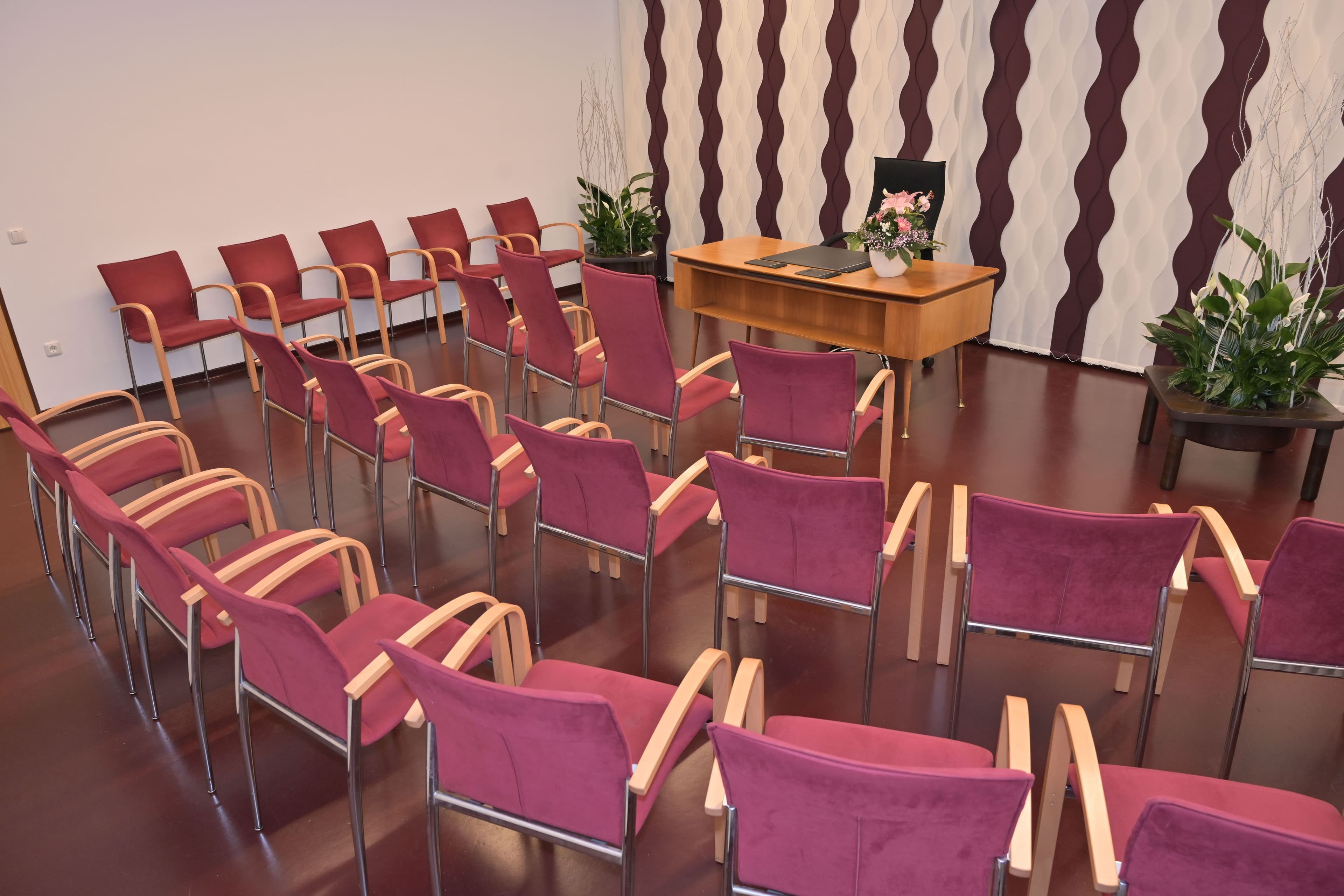 Trauen im Retro-Stil: Bochums neues temporäres Trauzimmer | Symbolbild