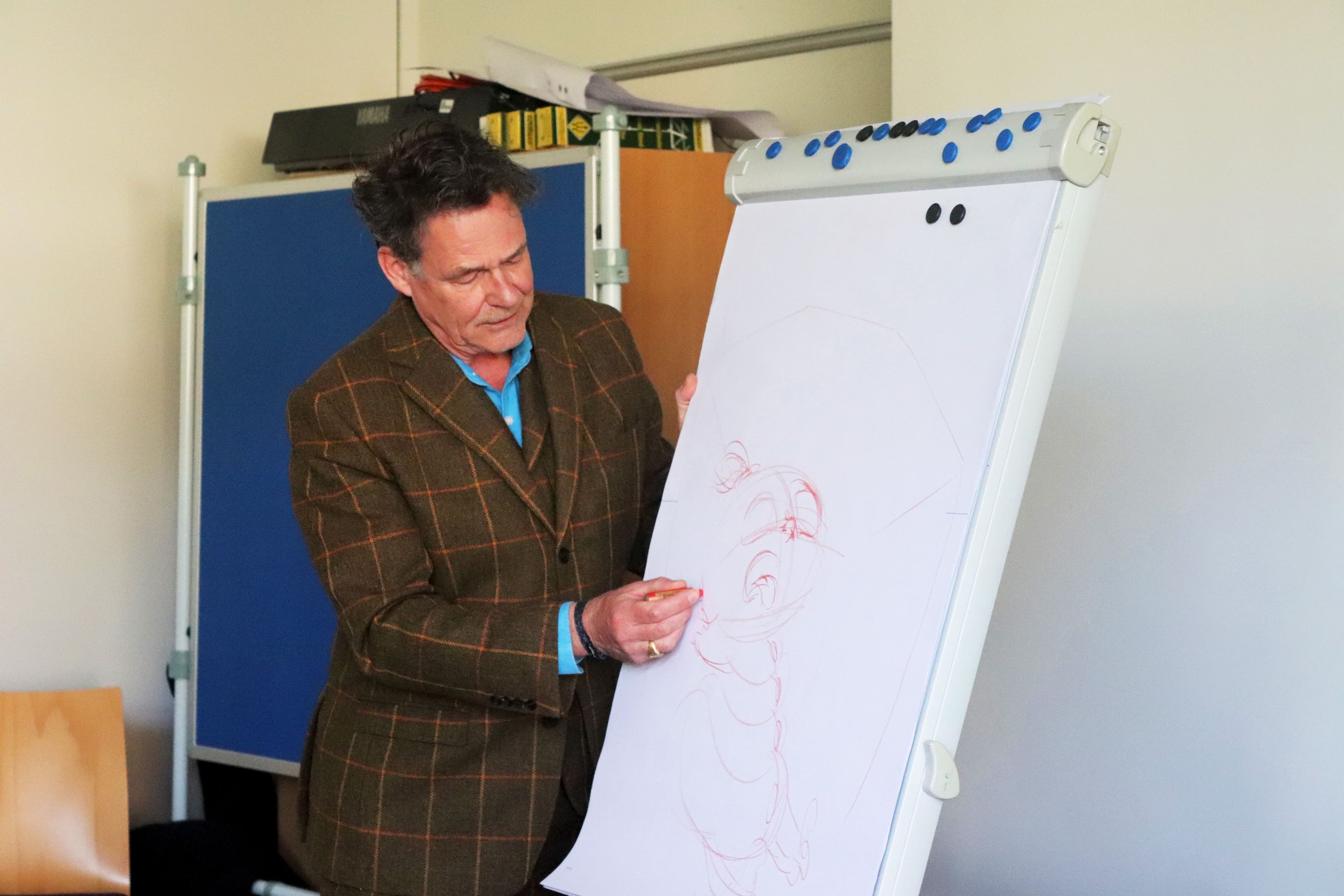 Kai Pannen begeistert junge Leser im Lahn-Dill-Kreis | Symbolbild