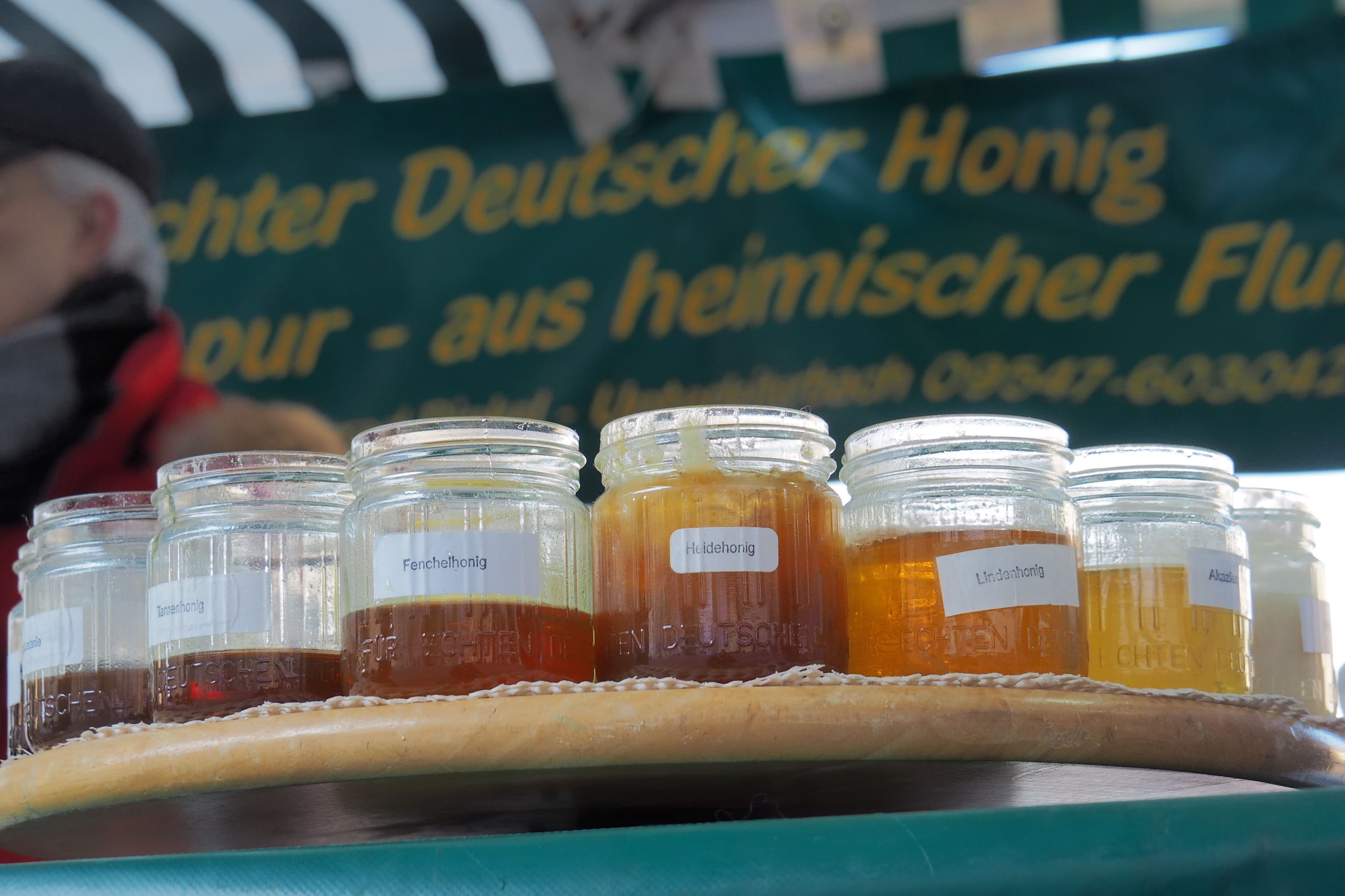 Am Faschingsdienstag findet von 7 bis 12 Uhr der traditionelle Honigmarkt auf dem Maxplatz statt.