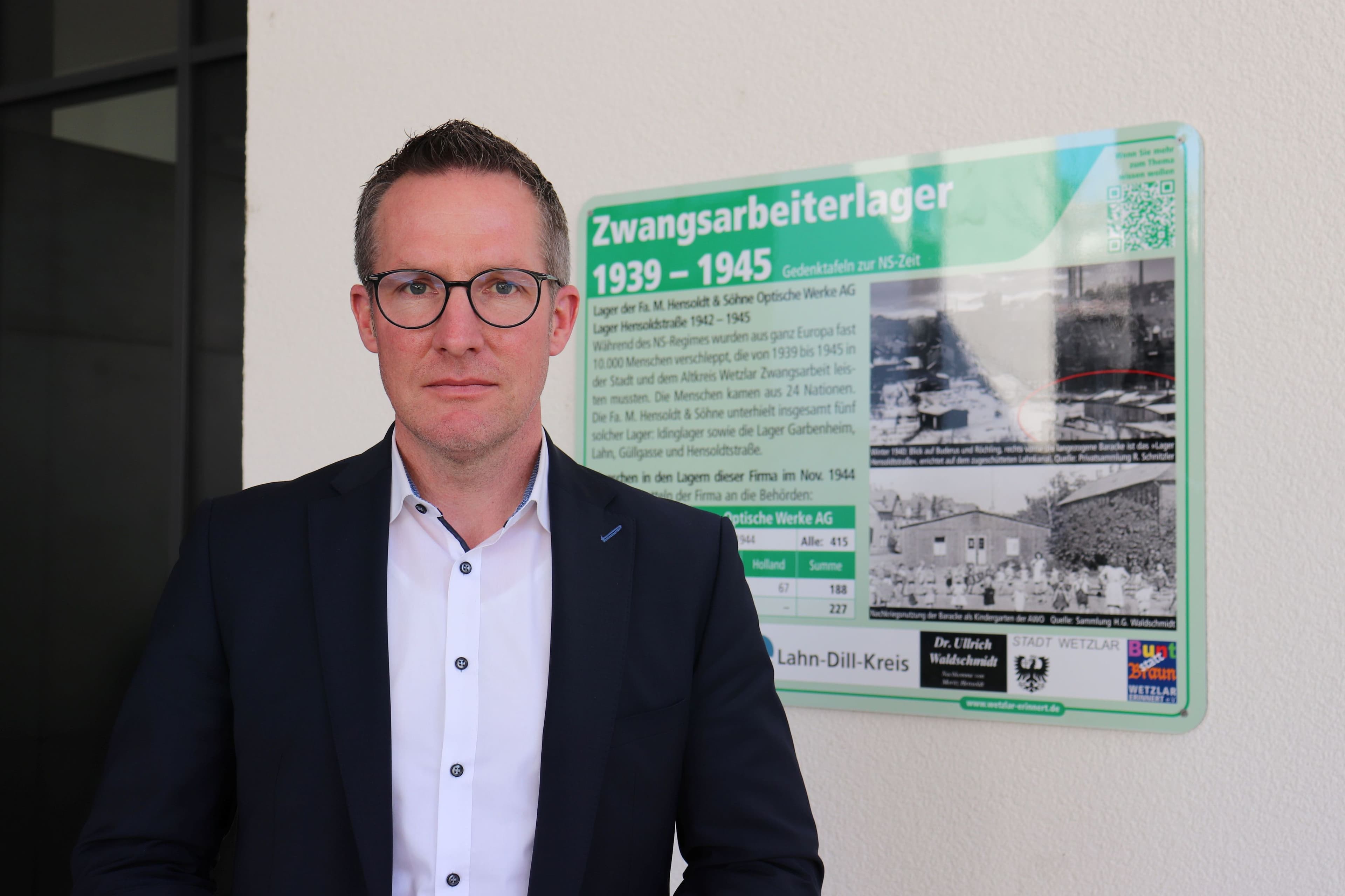 Neue Gedenktafeln am Kreishaus erinnern an Zwangsarbeit | Symbolbild