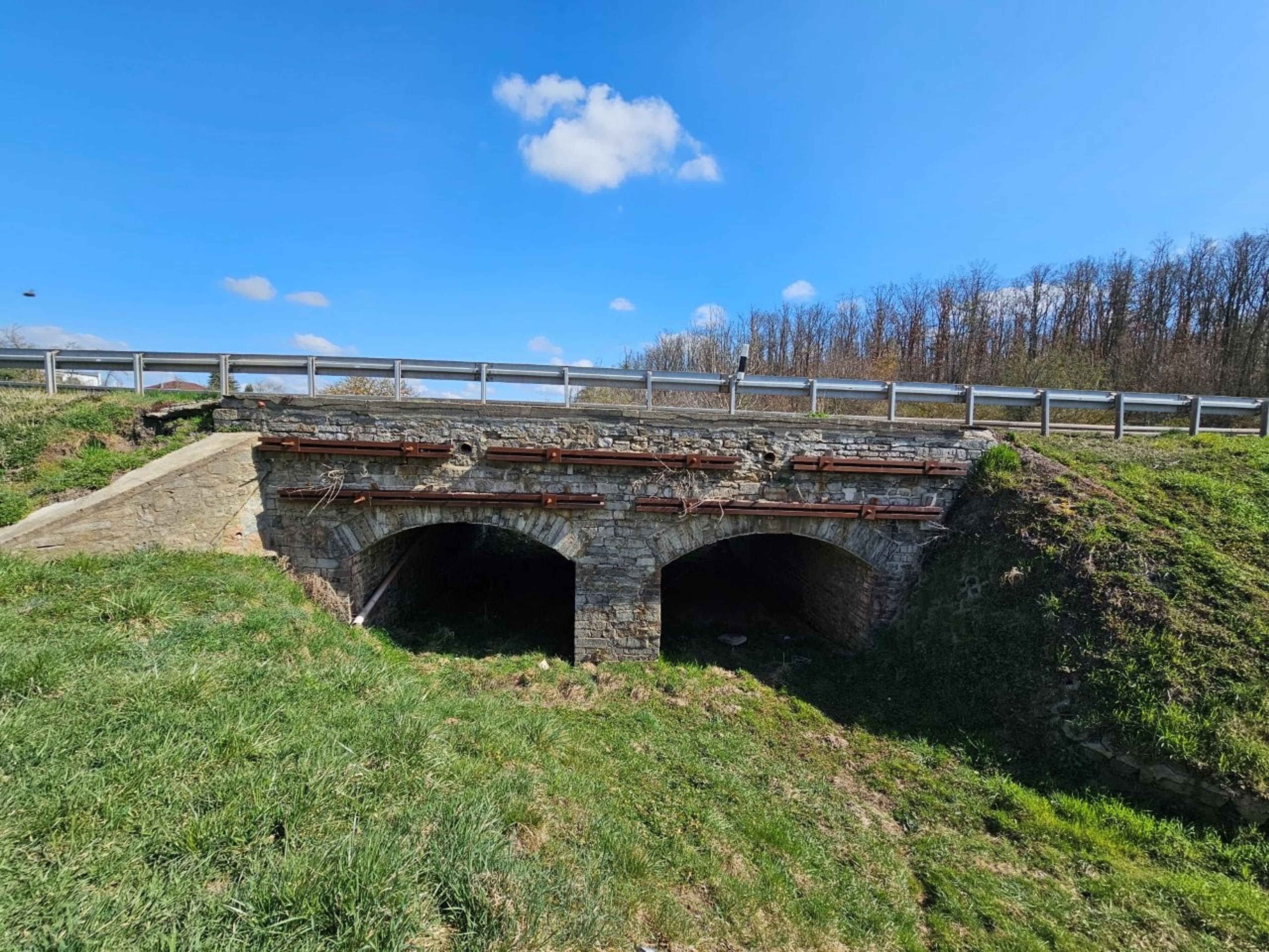 Brücke bei Hettstedt stark beschädigt – Fahrbahn verengt | Symbolbild