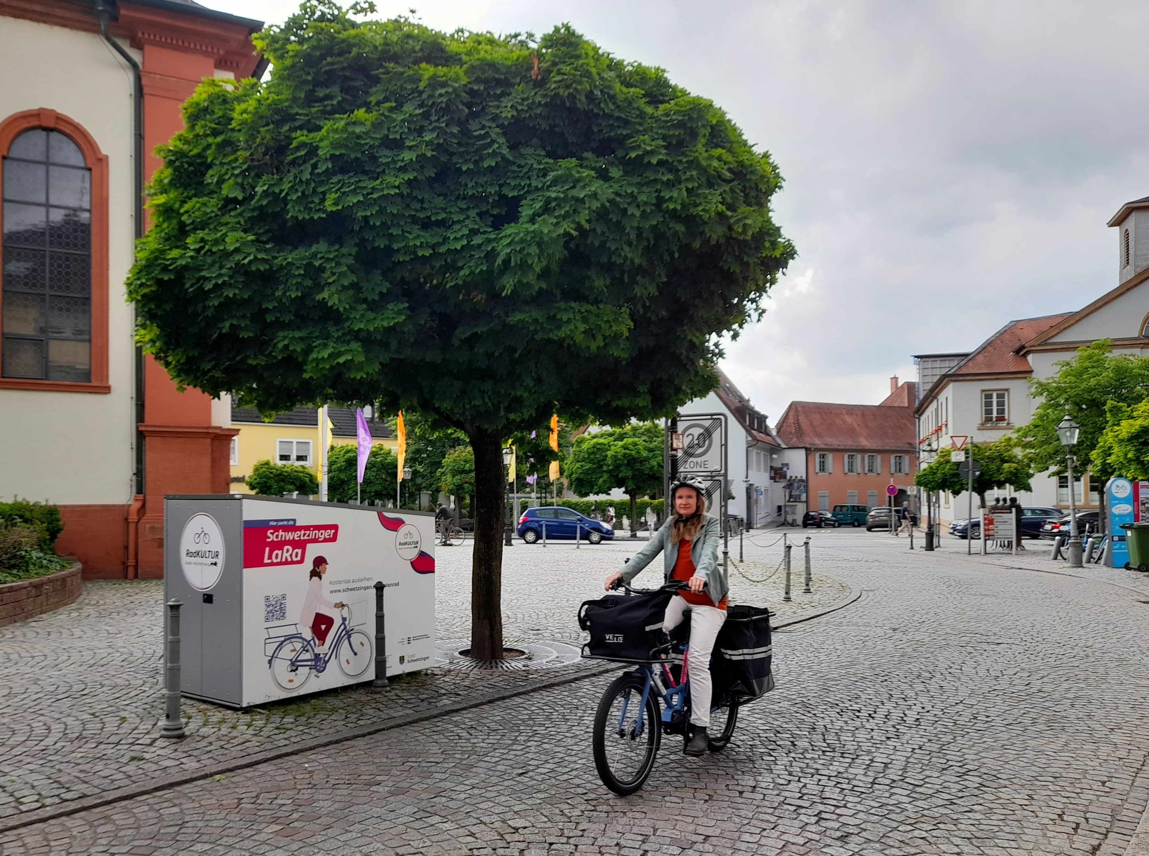 Aktionen und Projekte der Initiative RadKultur in Schwetzingen, gefördert vom Ministerium für Verkehr. Aktionen und Projekte der Initiative RadKultur in Schwetzingen, gefördert vom Ministerium für Verkehr.