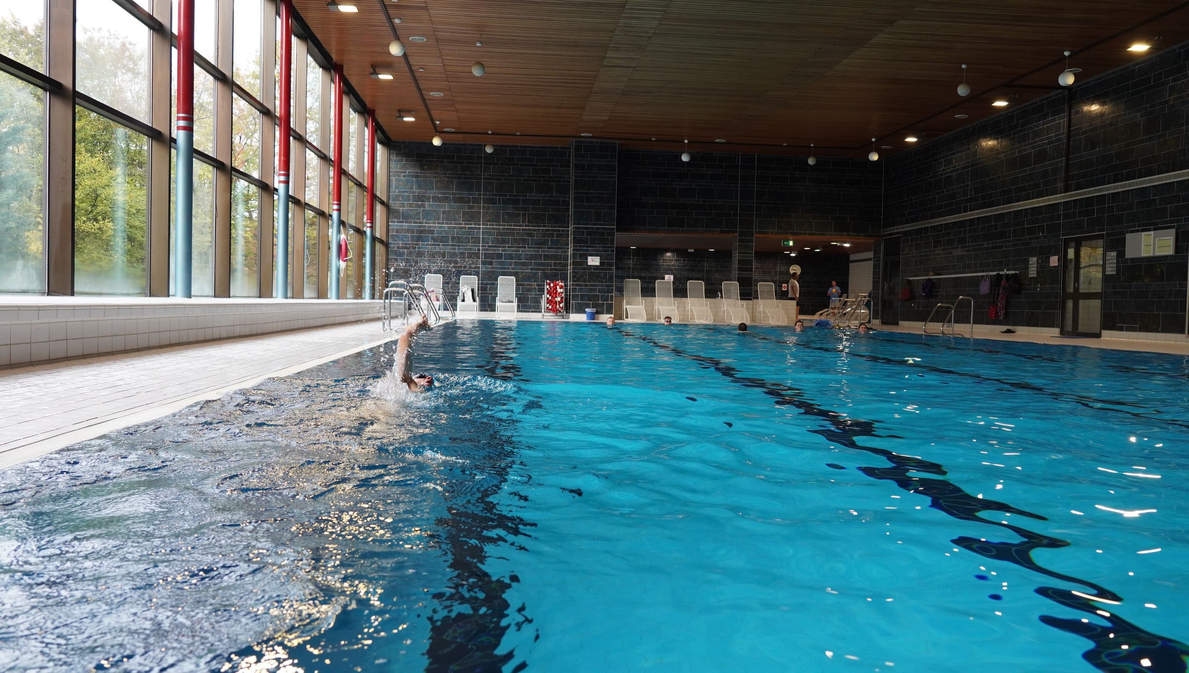 Badespaß zu Ostern im Lahrer Hallenbad | Symbolbild