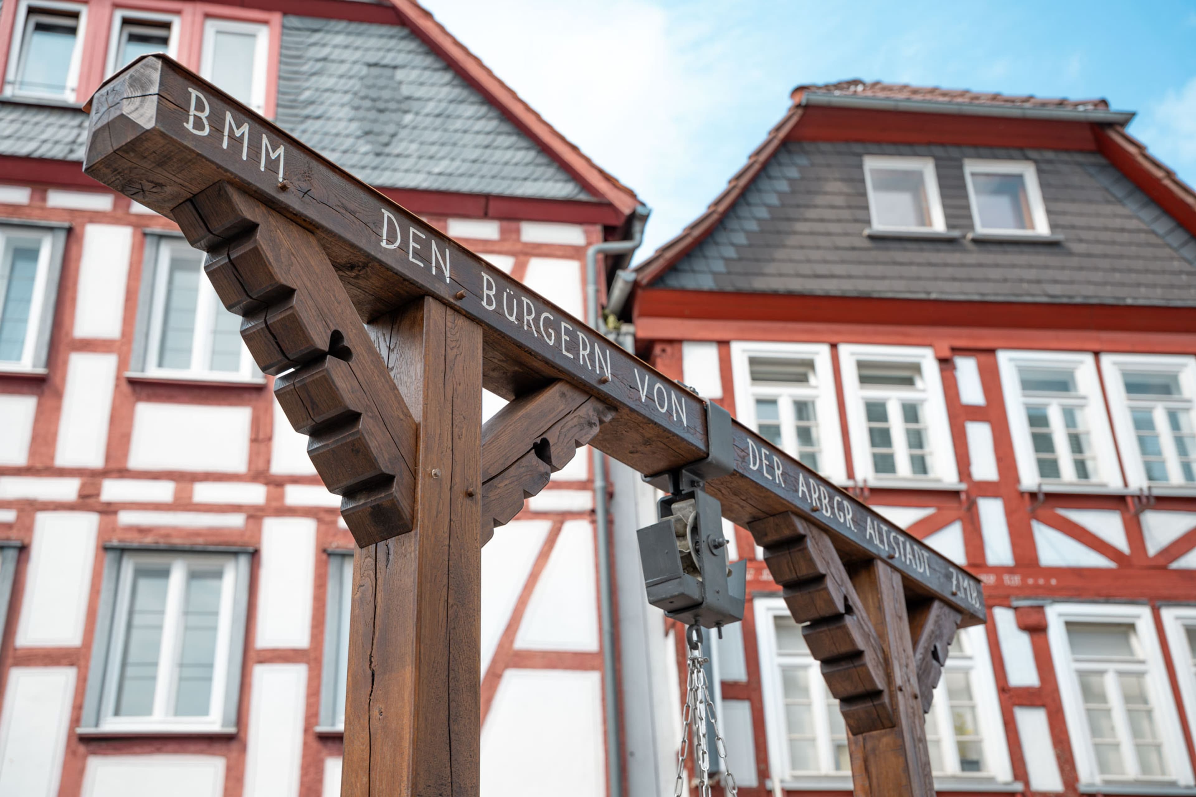 Friedbergs Schmidbrunnen erstrahlt in neuem Glanz | Symbolbild