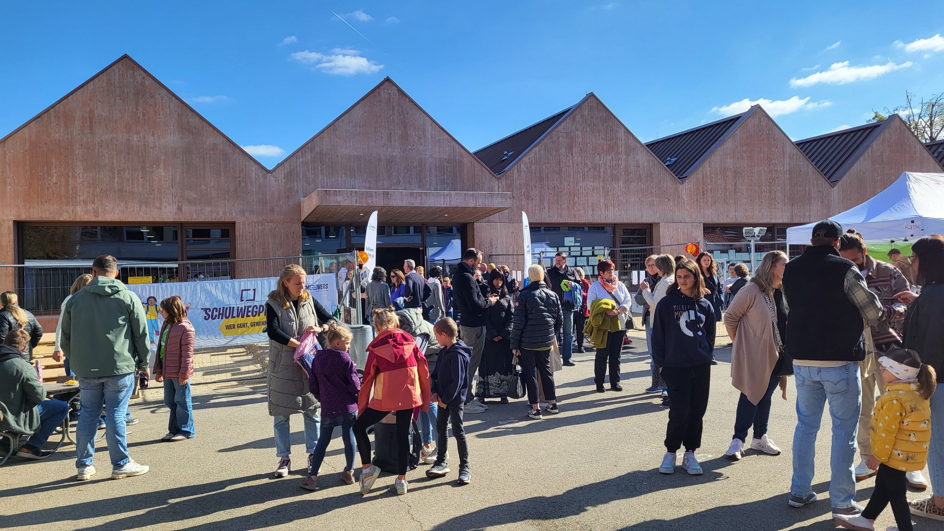 Neue Turnhalle in Weilheim eröffnet | Symbolbild