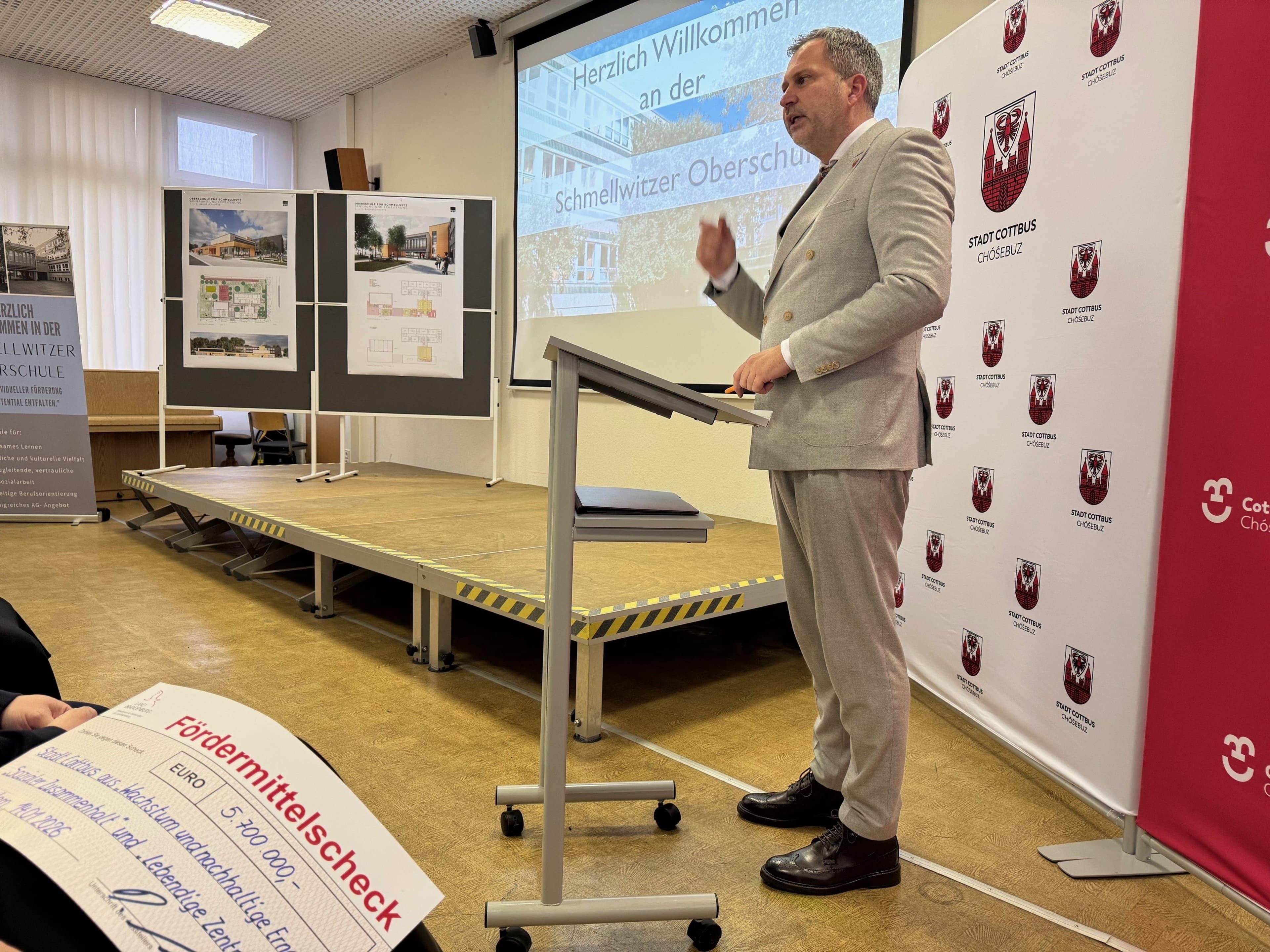 8,3 Millionen Euro für Schmellwitzer Oberschule | Symbolbild