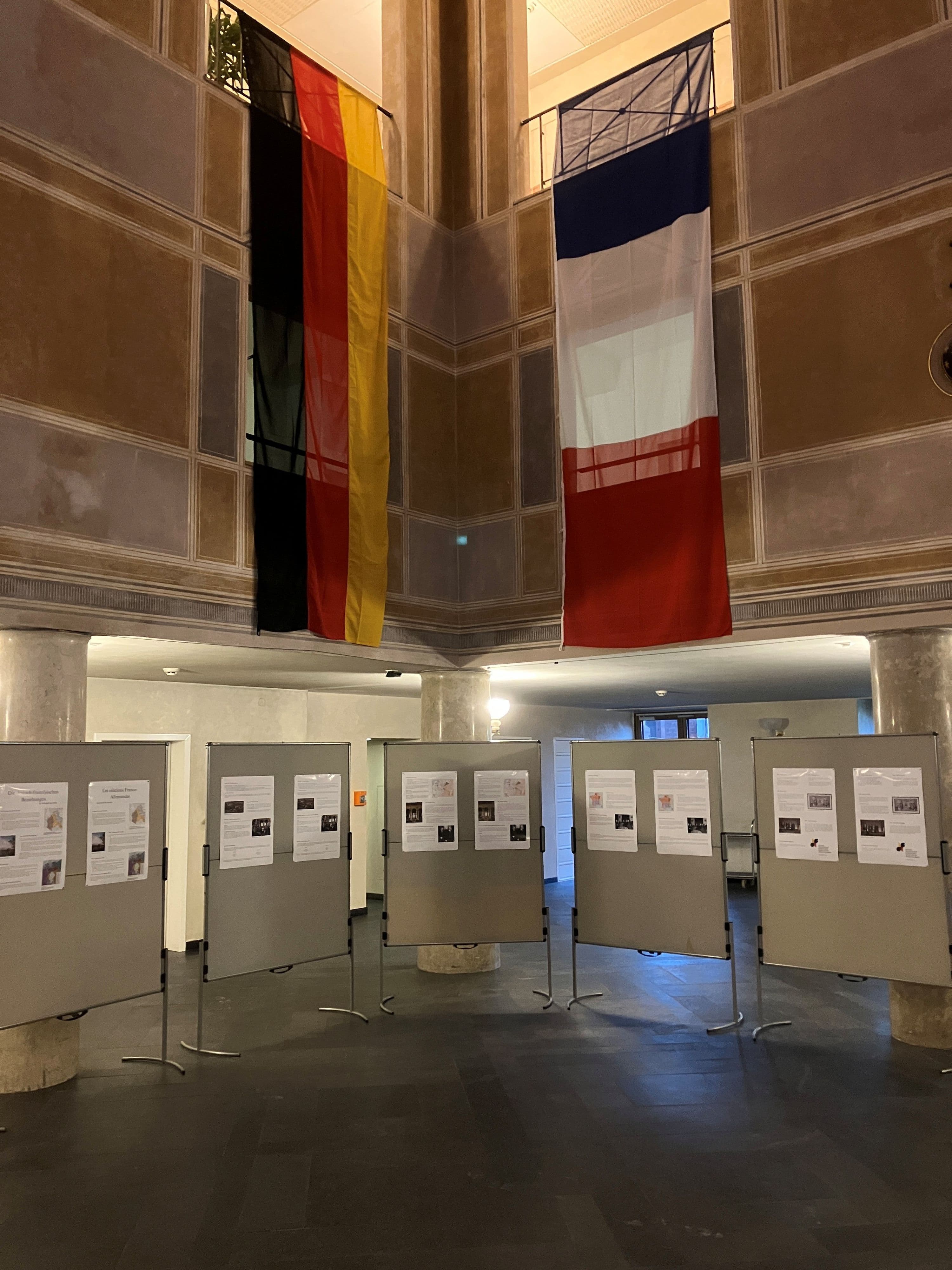 Aschaffenburg feiert Deutsch-Französischen Tag mit Ausstellung | Symbolbild