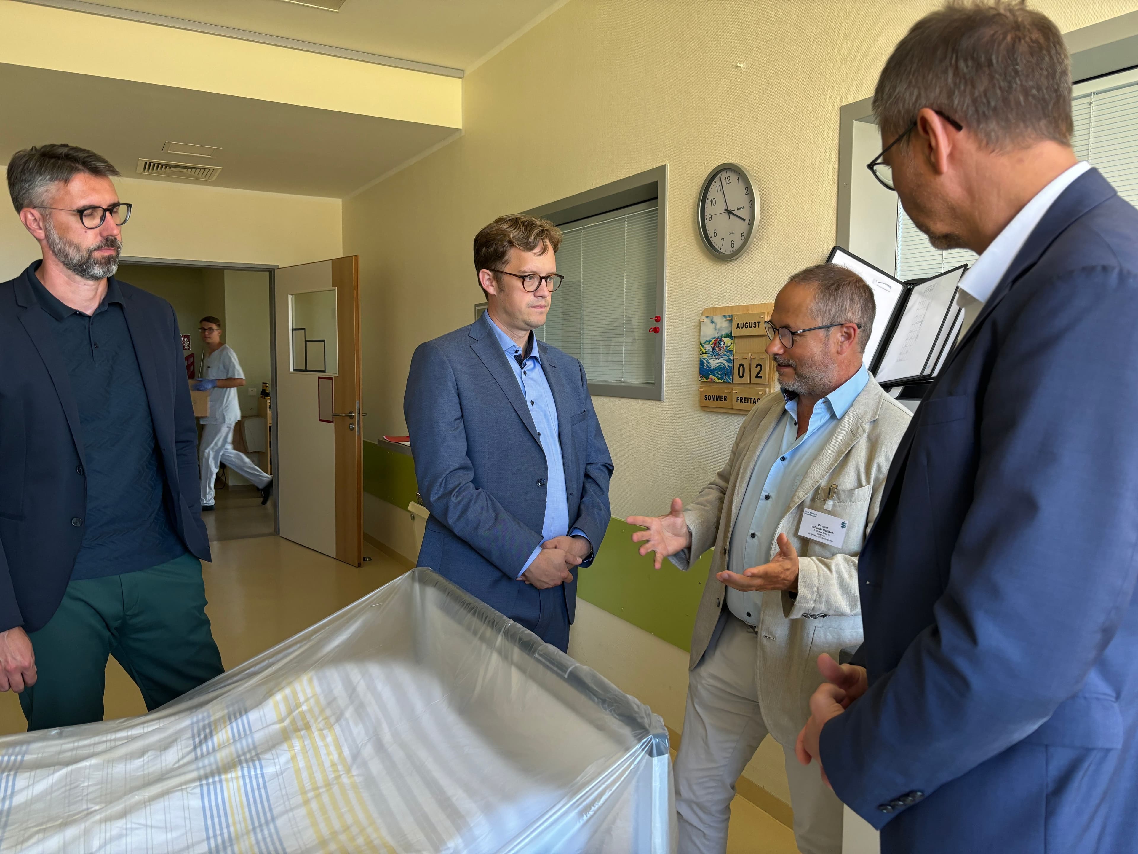 Bürgermeister Pfeiffer stärkt lokale Wirtschaft und Gesundheitsversorgung | Symbolbild
