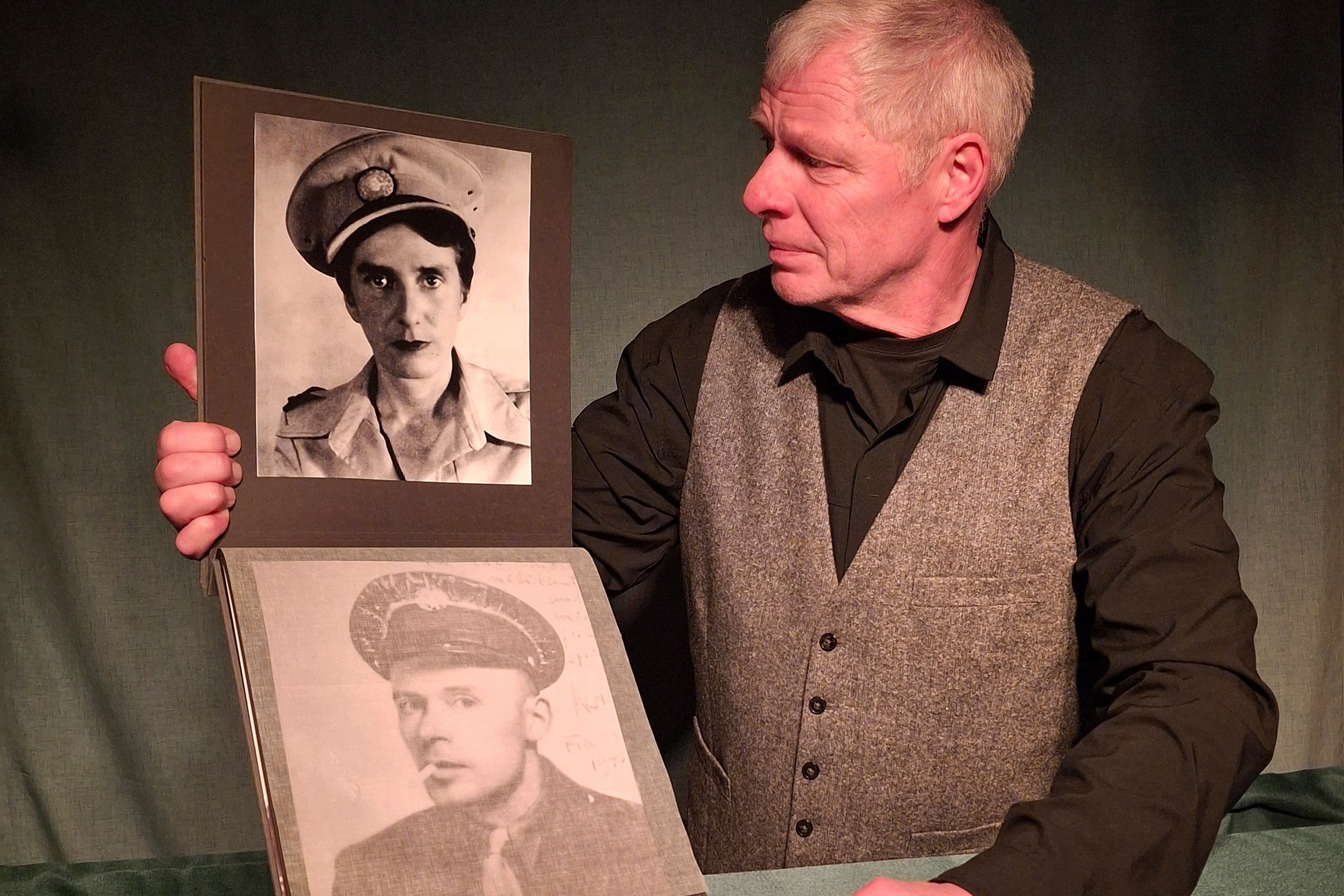 Theaterstück erinnert an 80 Jahre Kriegsende | Symbolbild