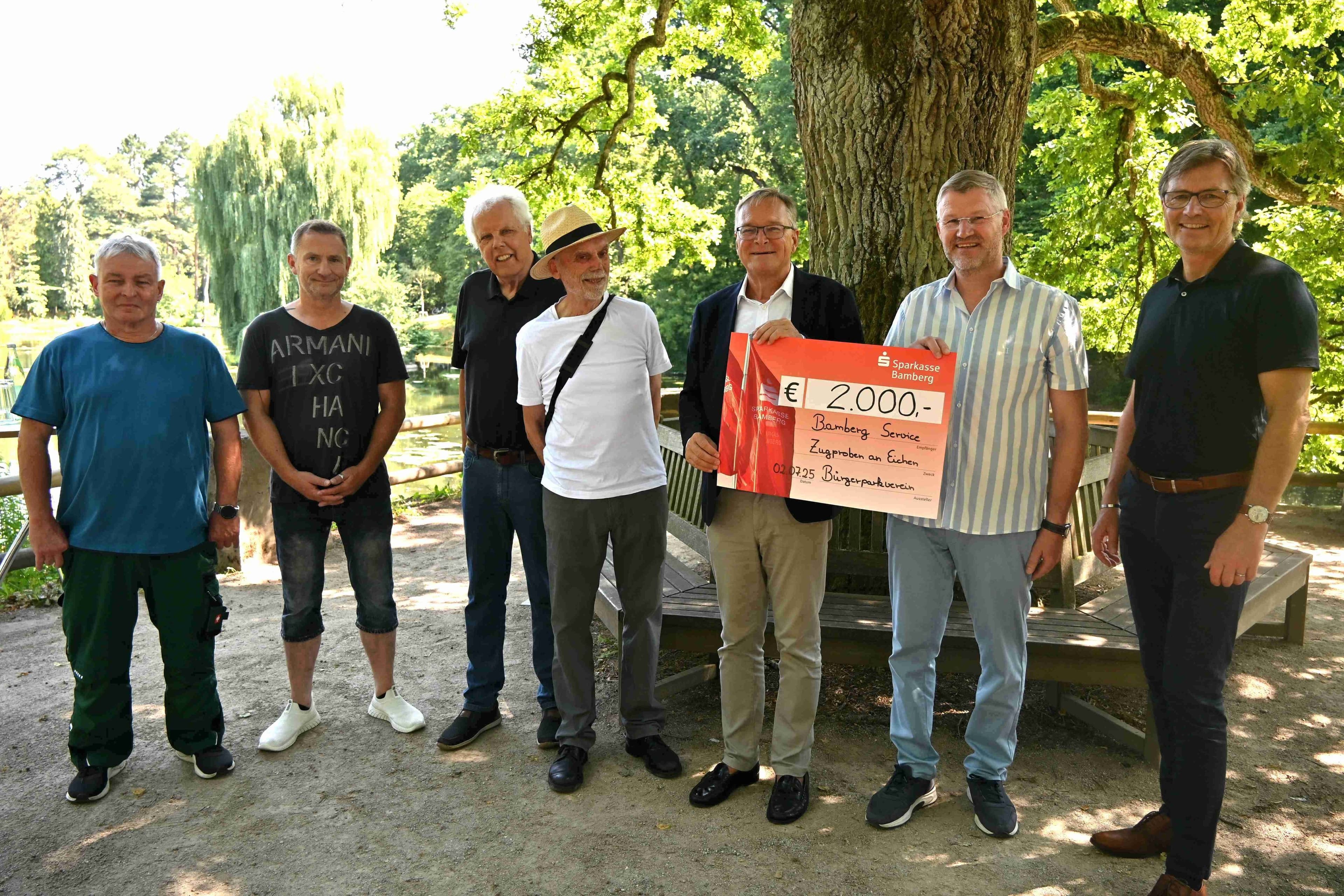 2000 Euro für Bamberg: Bürger schützen historische Eichen | Symbolbild