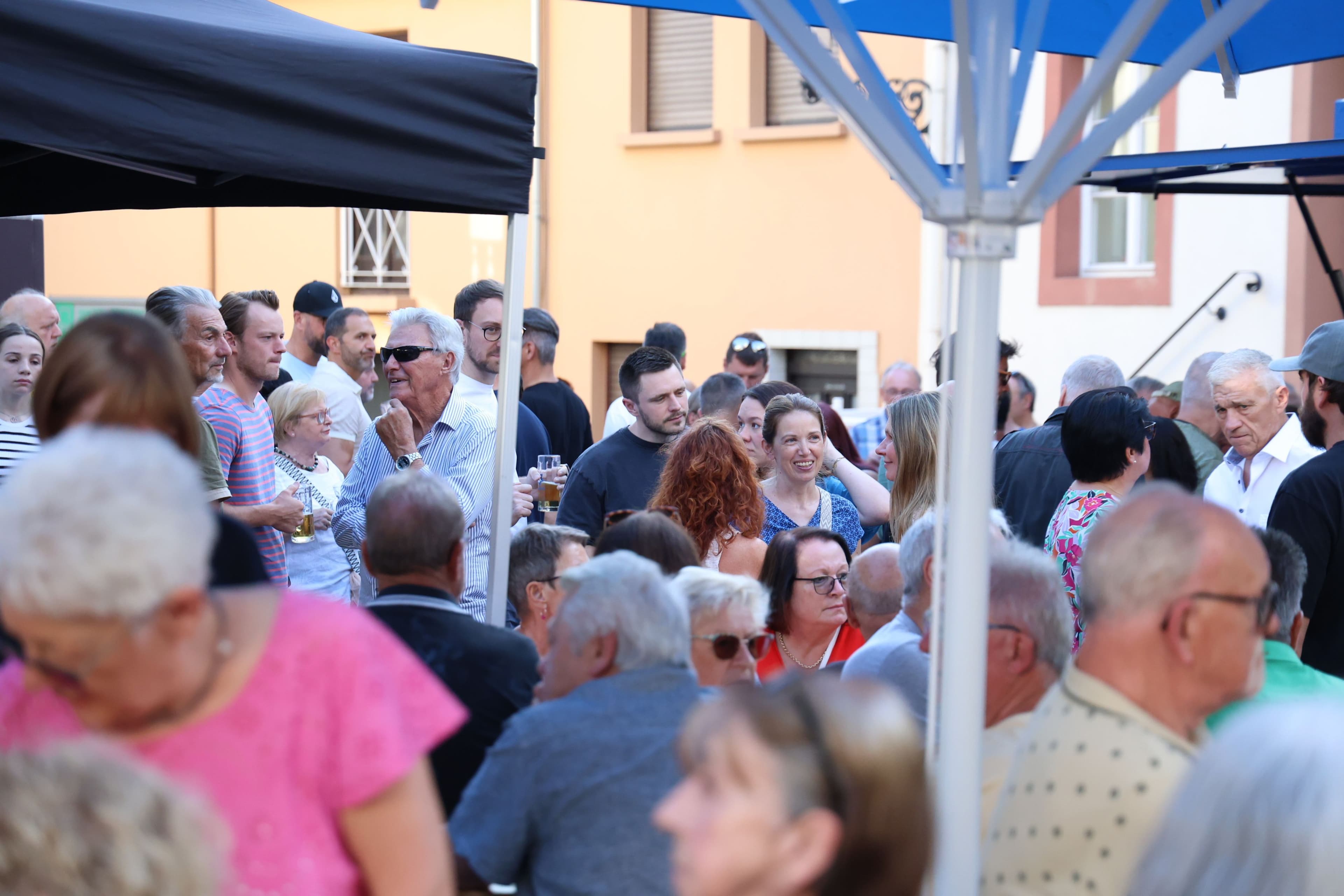 Mehr als 30.000 feiern beim St. Ingberter Stadtfest | Symbolbild