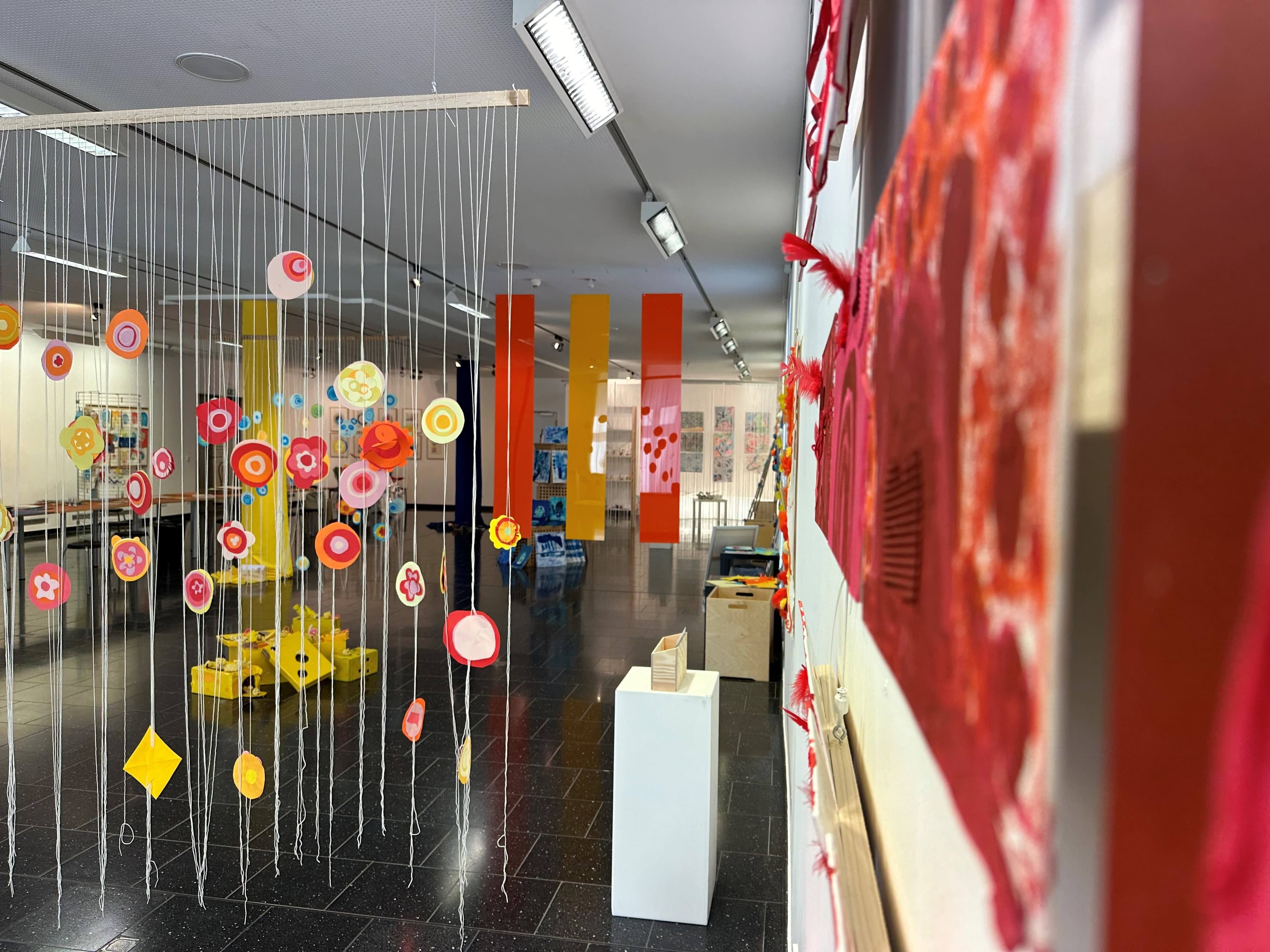 Farbraum – Kunterbunt: Ein Fest der Kreativität im Stadtmuseum | Symbolbild
