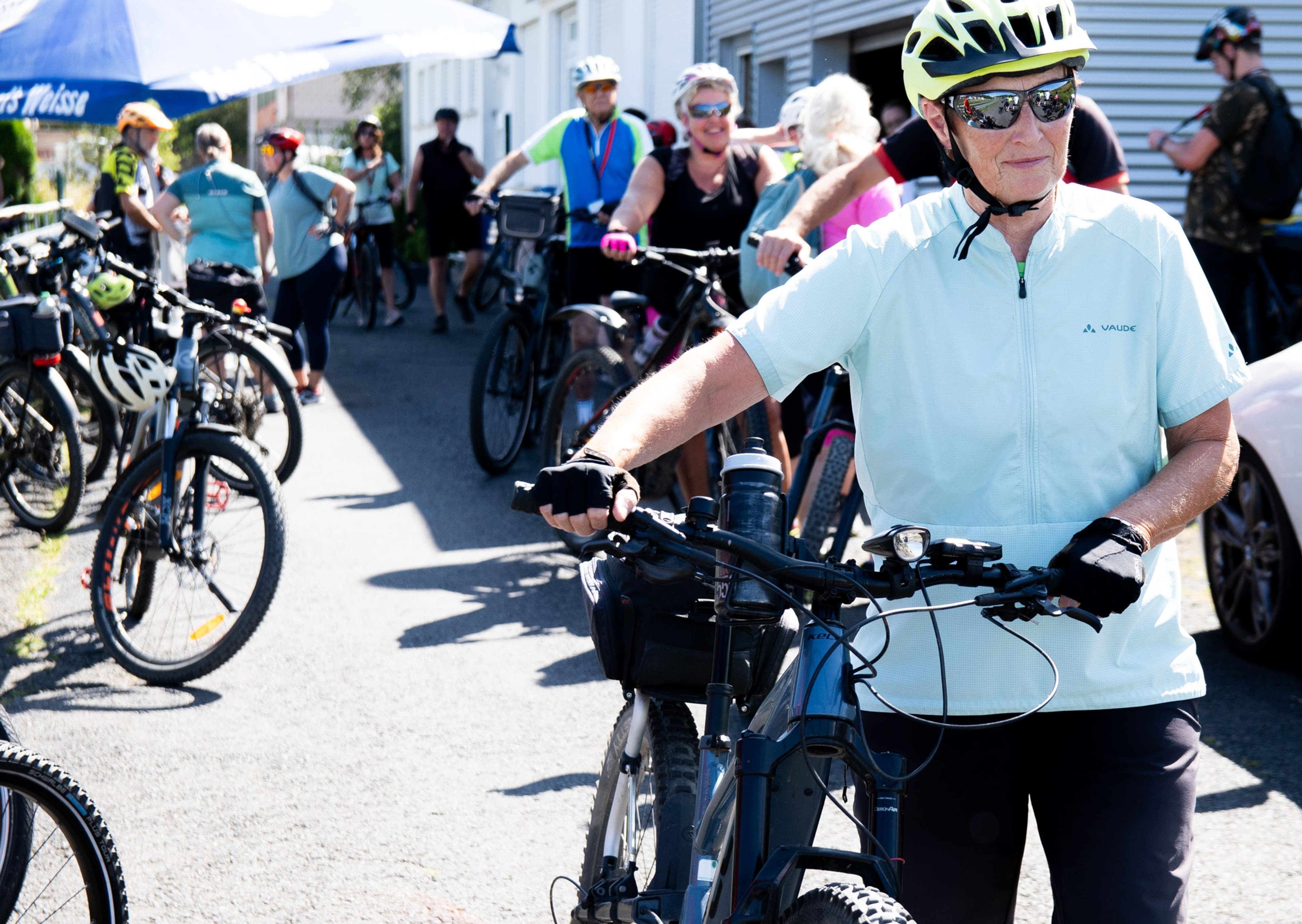 200 Radfahrer erleben spannende 2. Balkan-Tunnel-Tour | Symbolbild