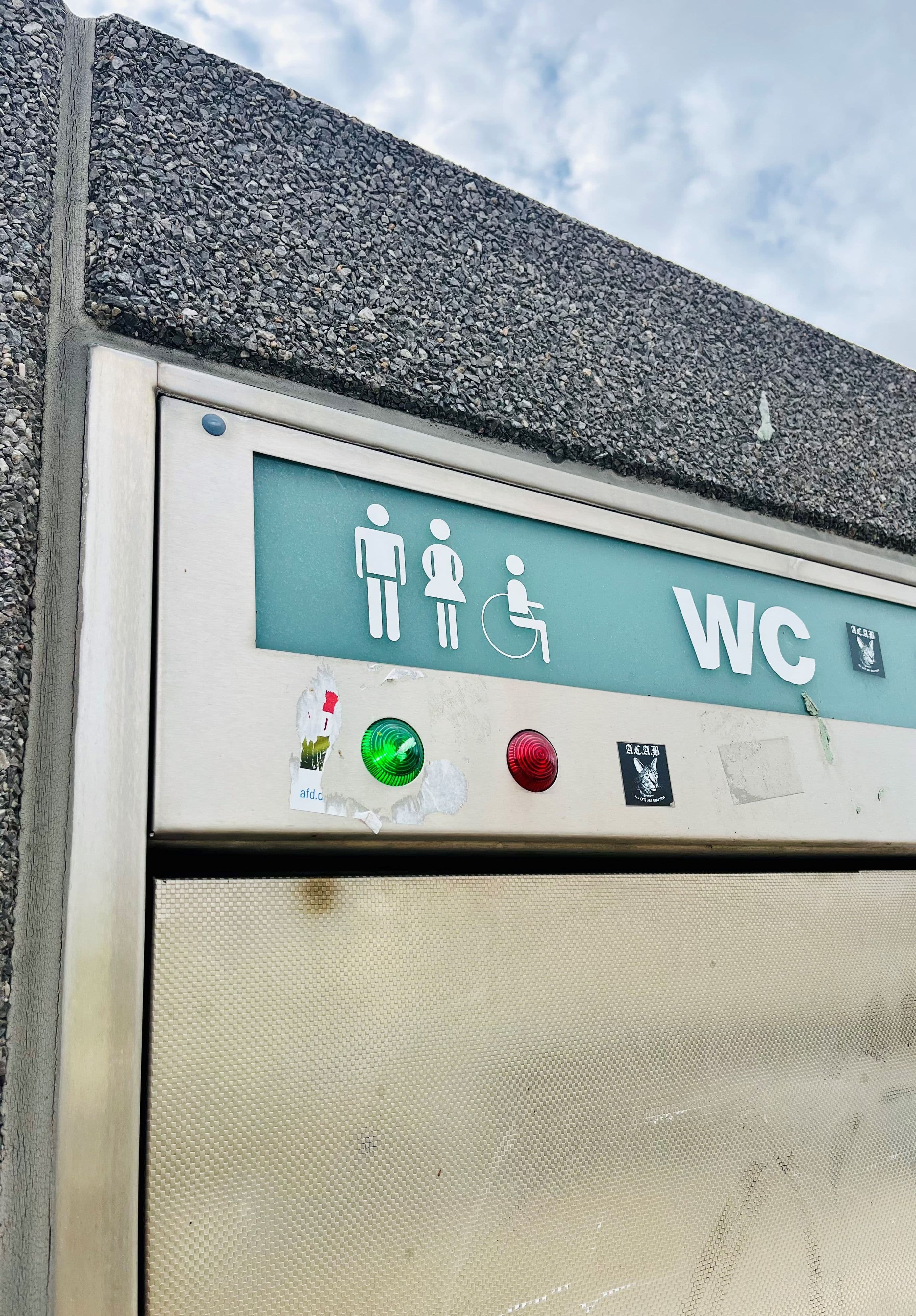 Bahnhofstoilette Tangerhütte wieder geöffnet | Symbolbild