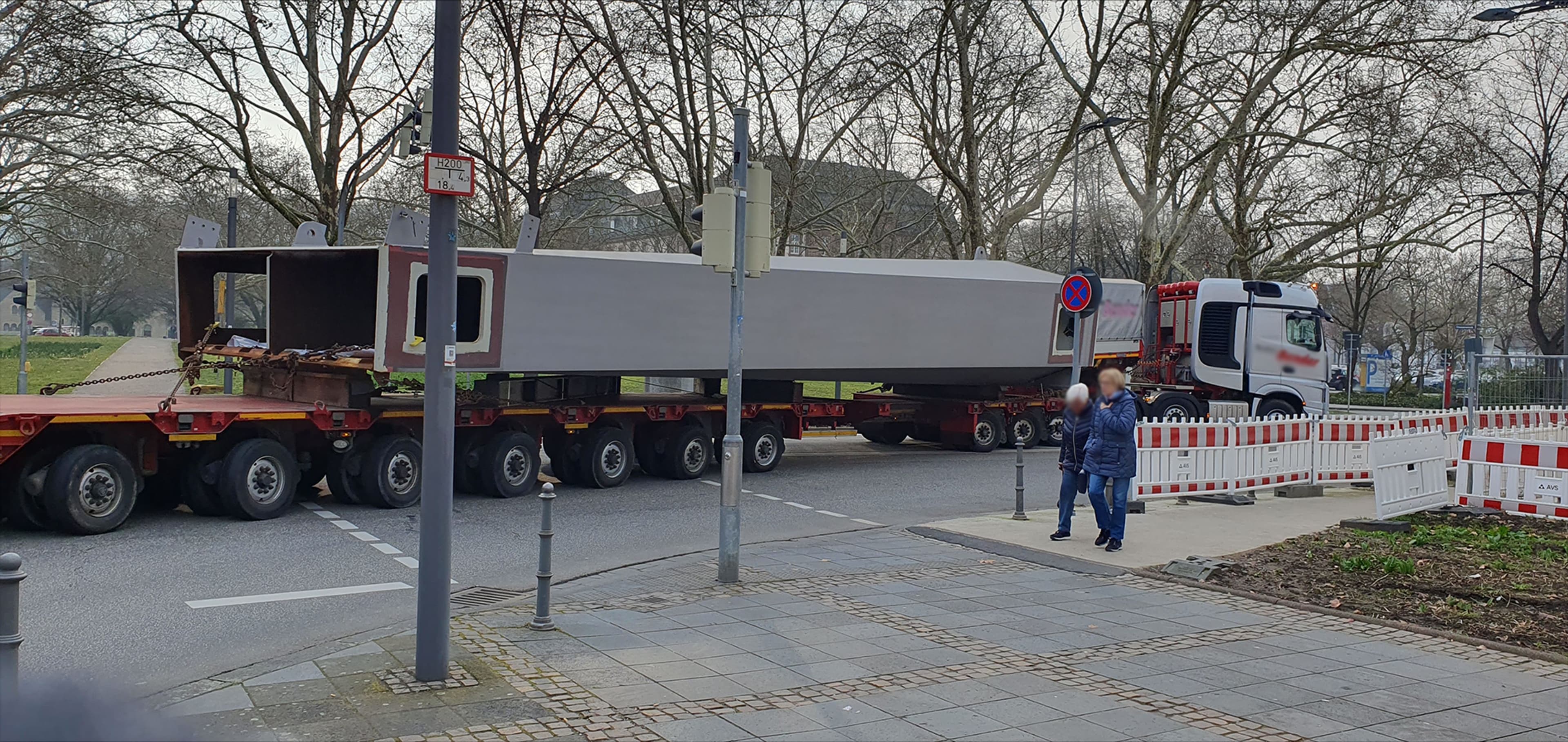 Pfaffendorfer Brücke: Erste Bauteile eingetroffen! | Symbolbild