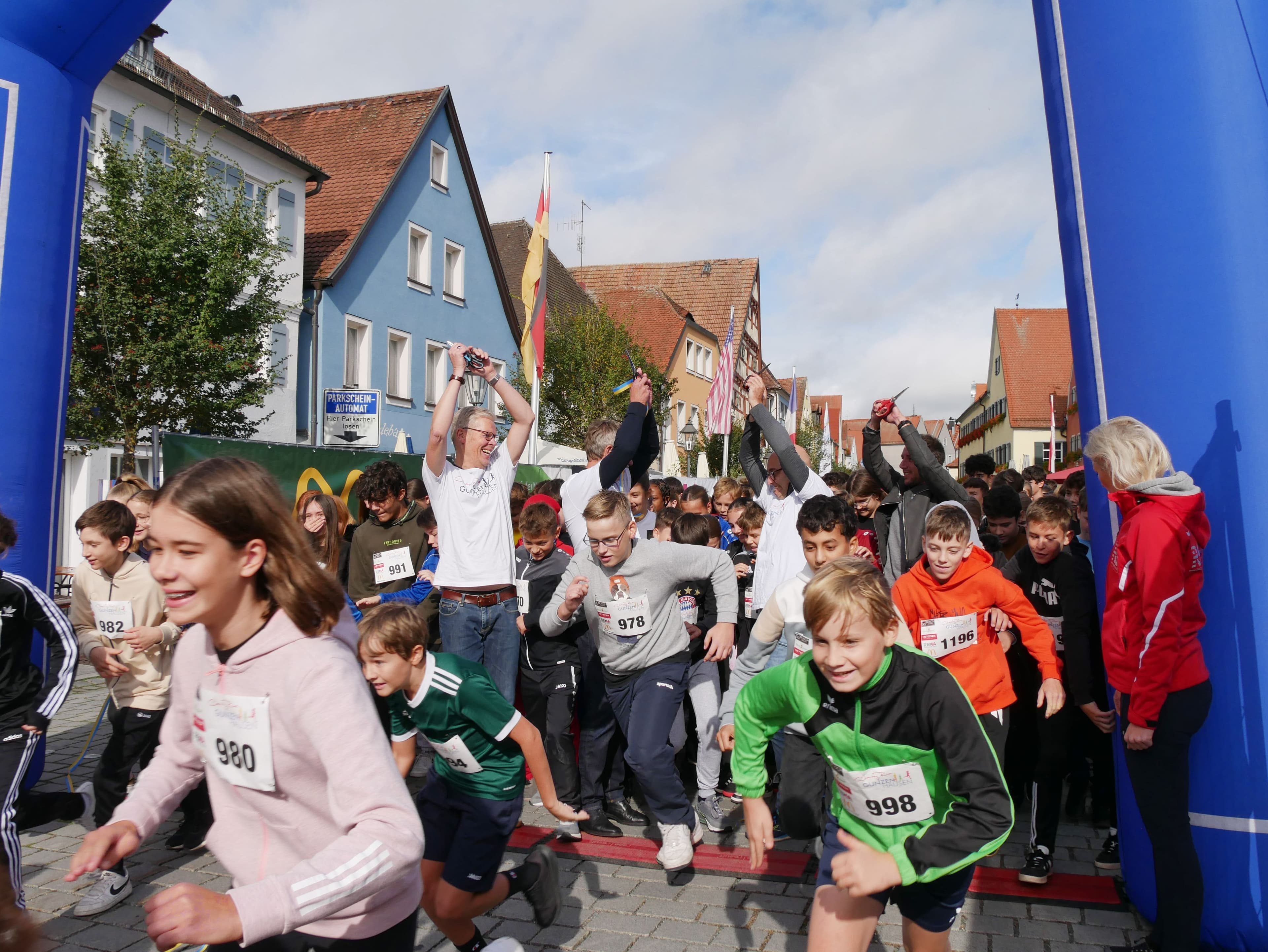 Vergangener Charity-Run 2024 in Gunzenhausen mit zahlreichen Teilnehmenden. Vergangener Charity-Run 2024 in Gunzenhausen mit zahlreichen Teilnehmenden.