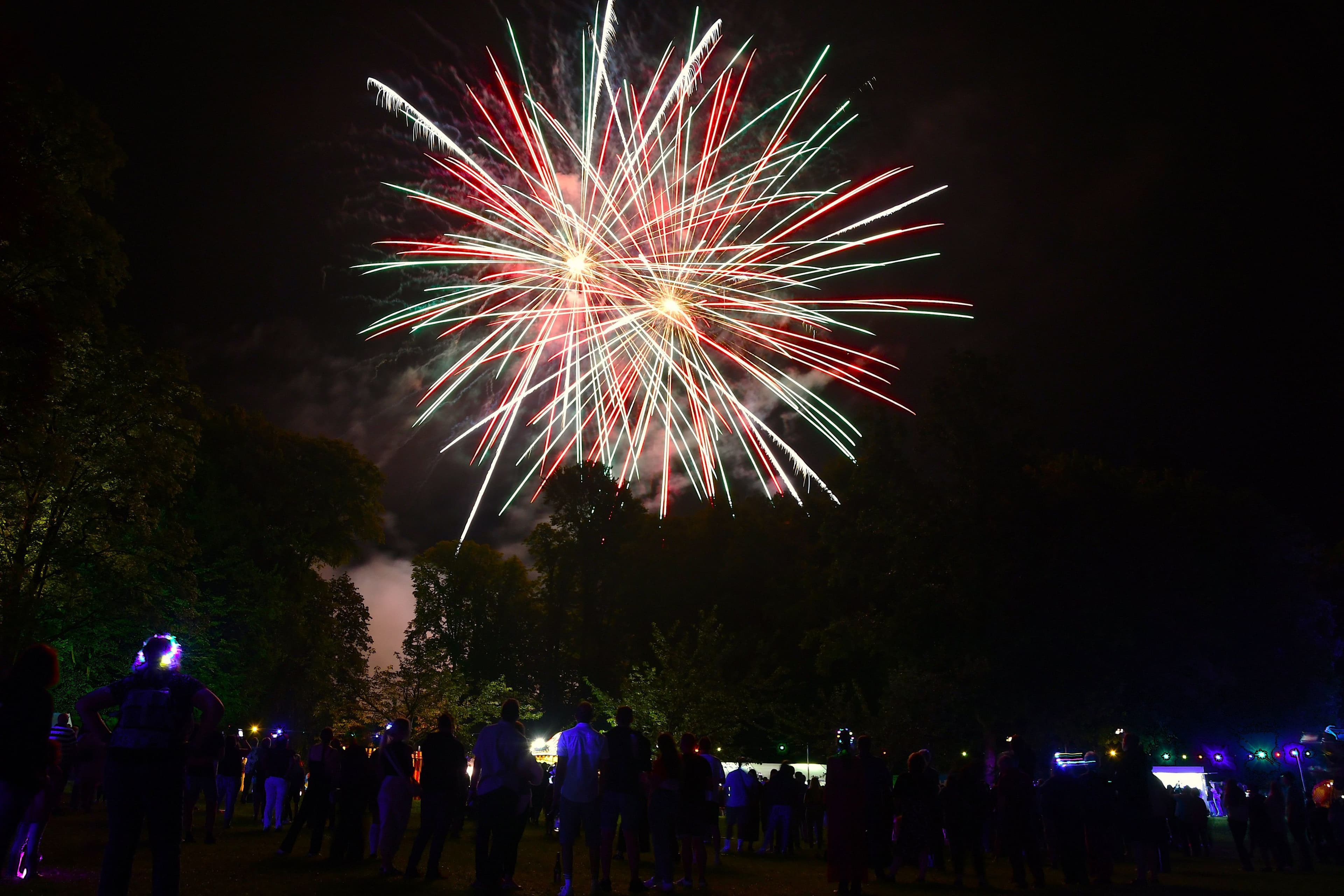 Magie der Sinne: Sommernacht im Schlosspark | Symbolbild