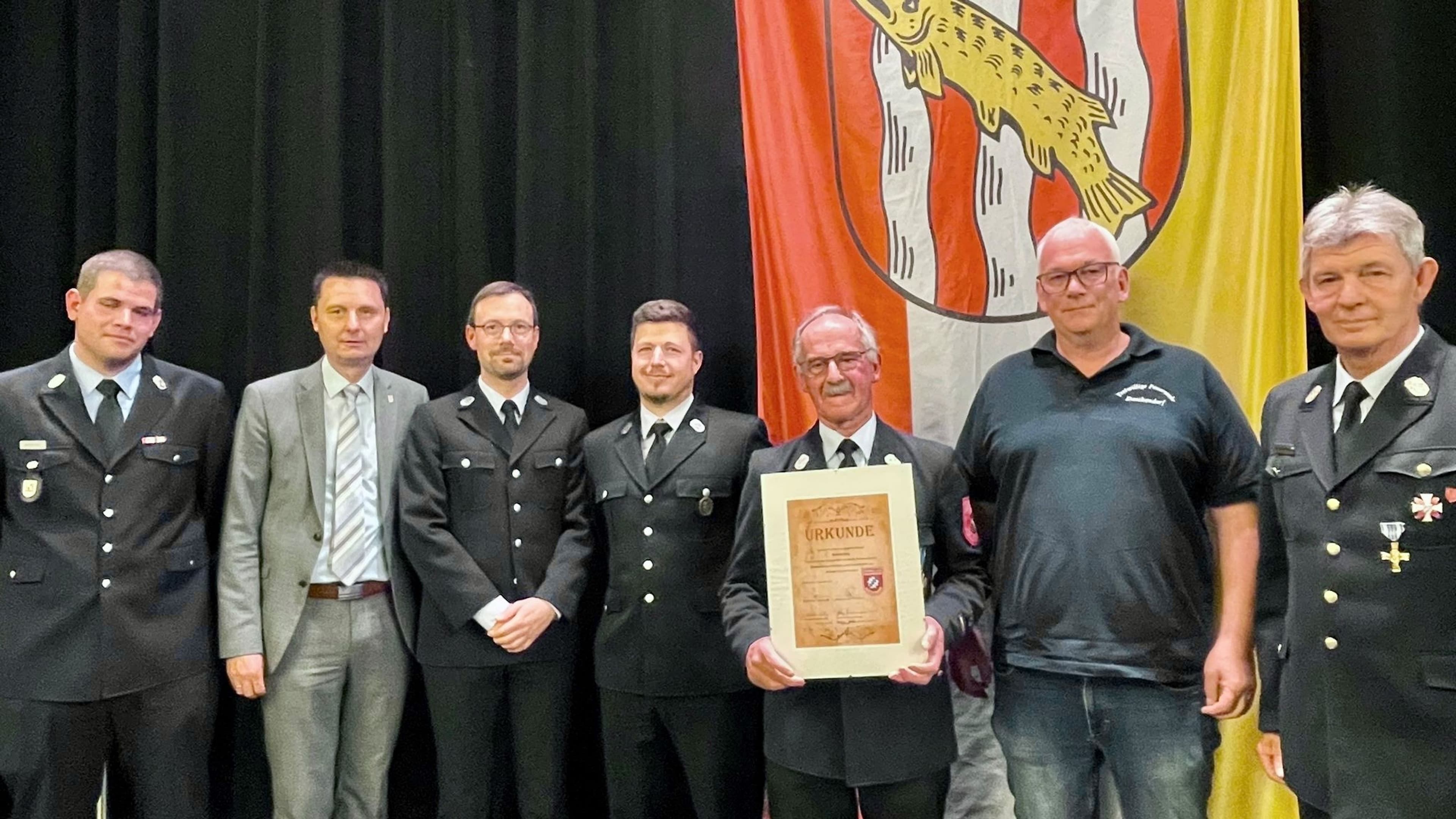40 Helden der Freiwilligen Feuerwehr Baunach geehrt | Symbolbild
