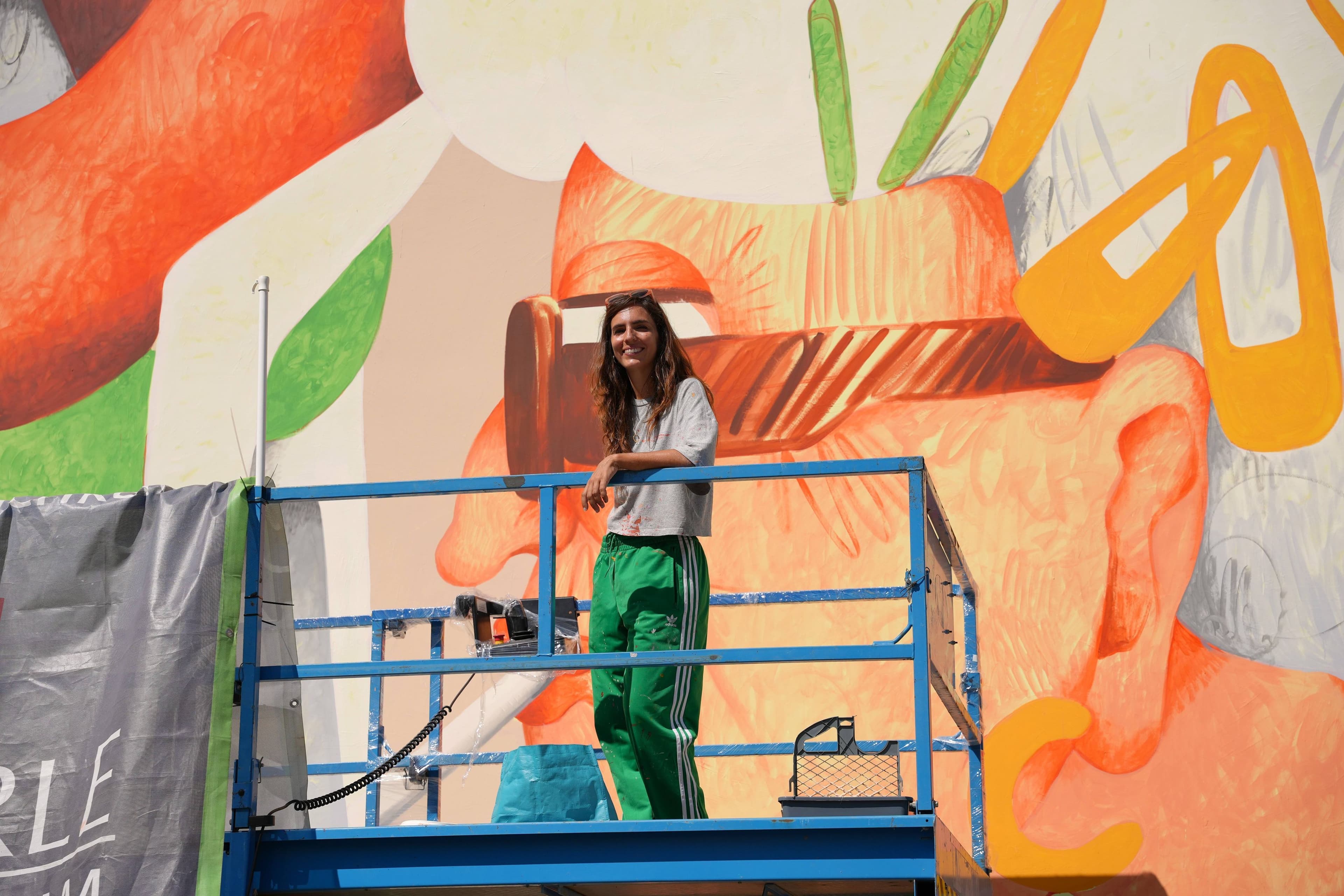 Fassade wird zur Leinwand: Marina Capdevila in Pforzheim | Symbolbild