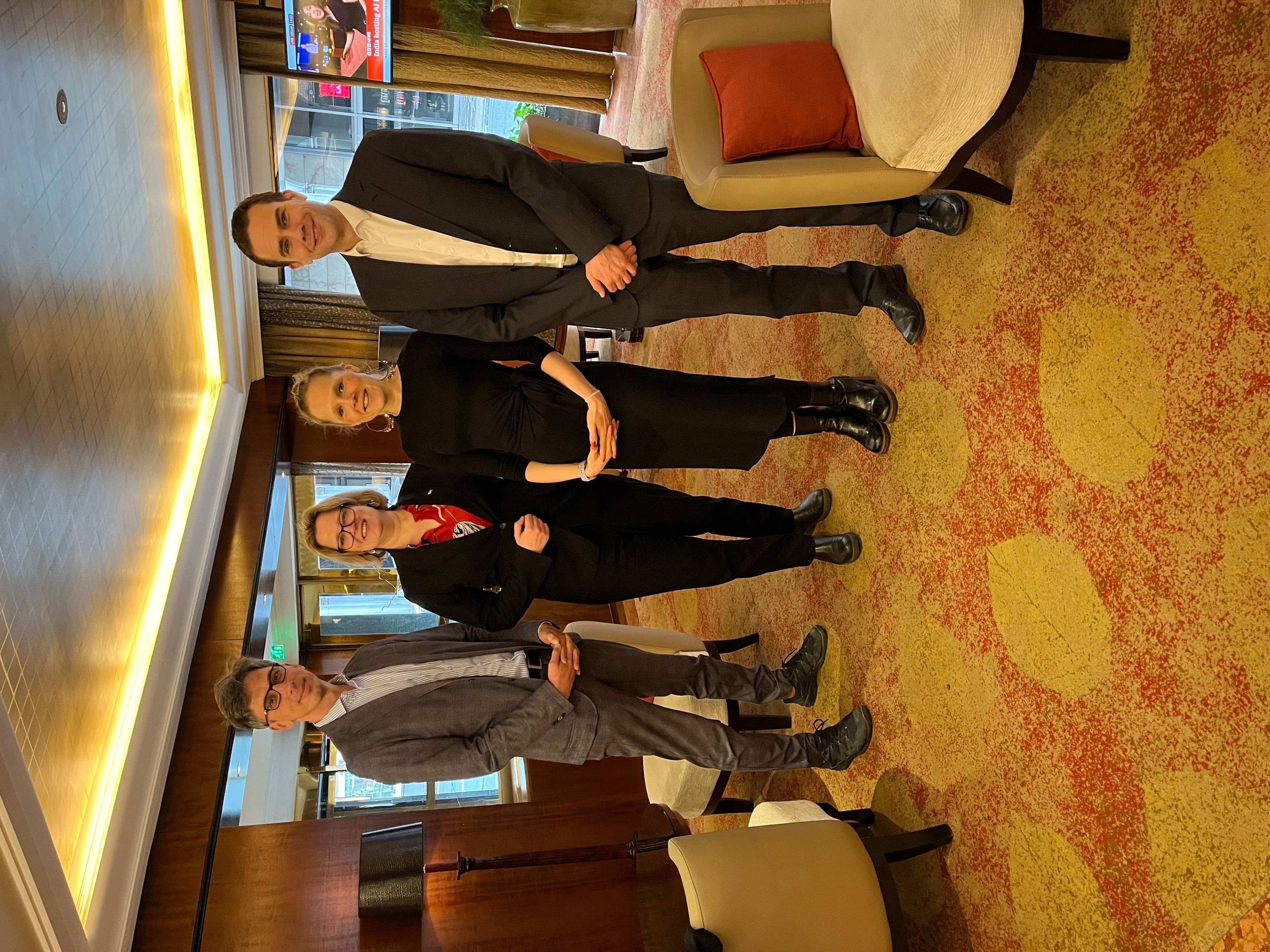 Besuch der NZV-Vertreter in Brüssel zur Diskussion politischer Rahmenbedingungen für Zukunftsregionen. Besuch der NZV-Vertreter in Brüssel zur Diskussion politischer Rahmenbedingungen für Zukunftsregionen.