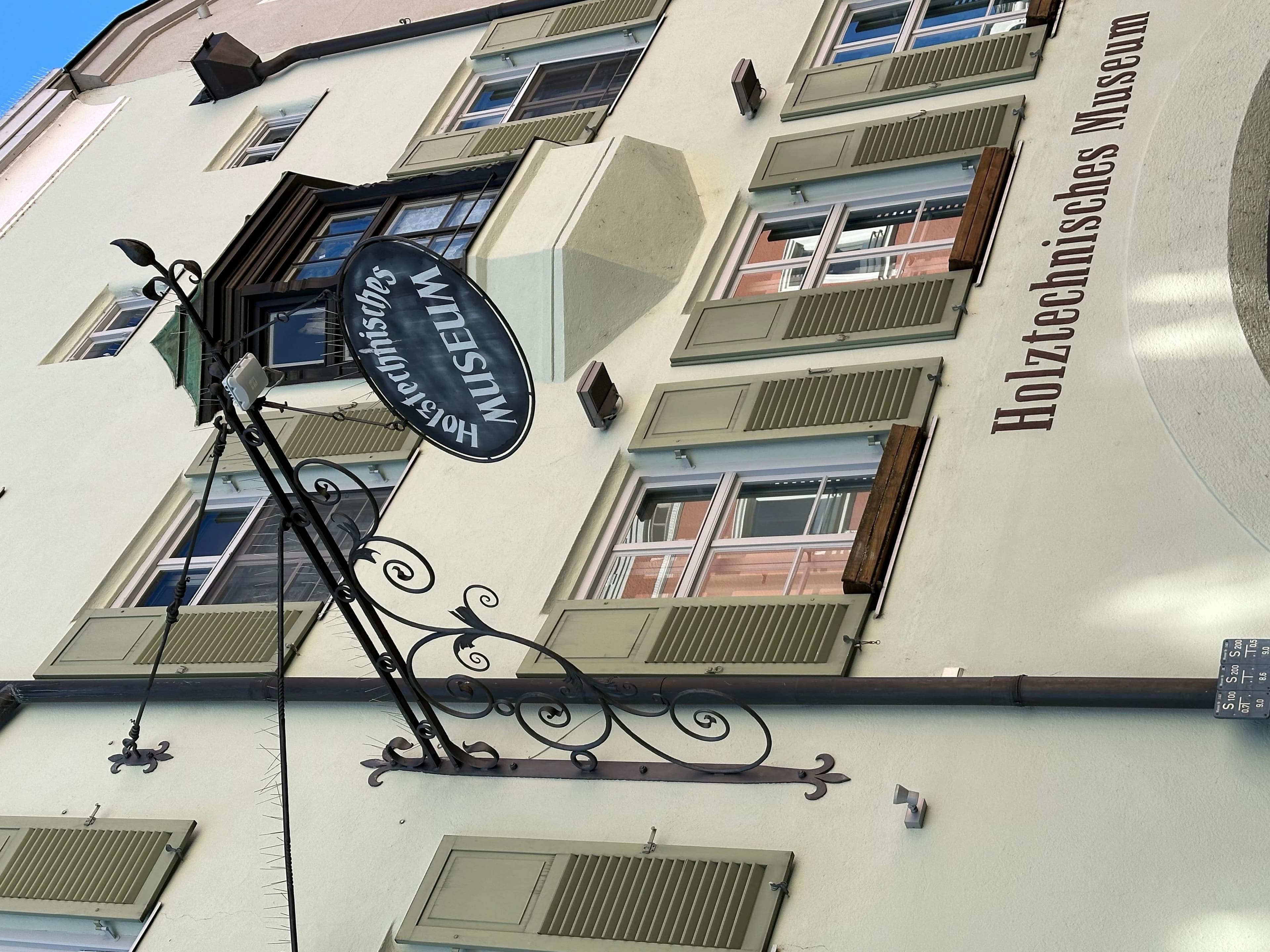Faszination Holzverbindungen: Sonderführung in Rosenheim | Symbolbild