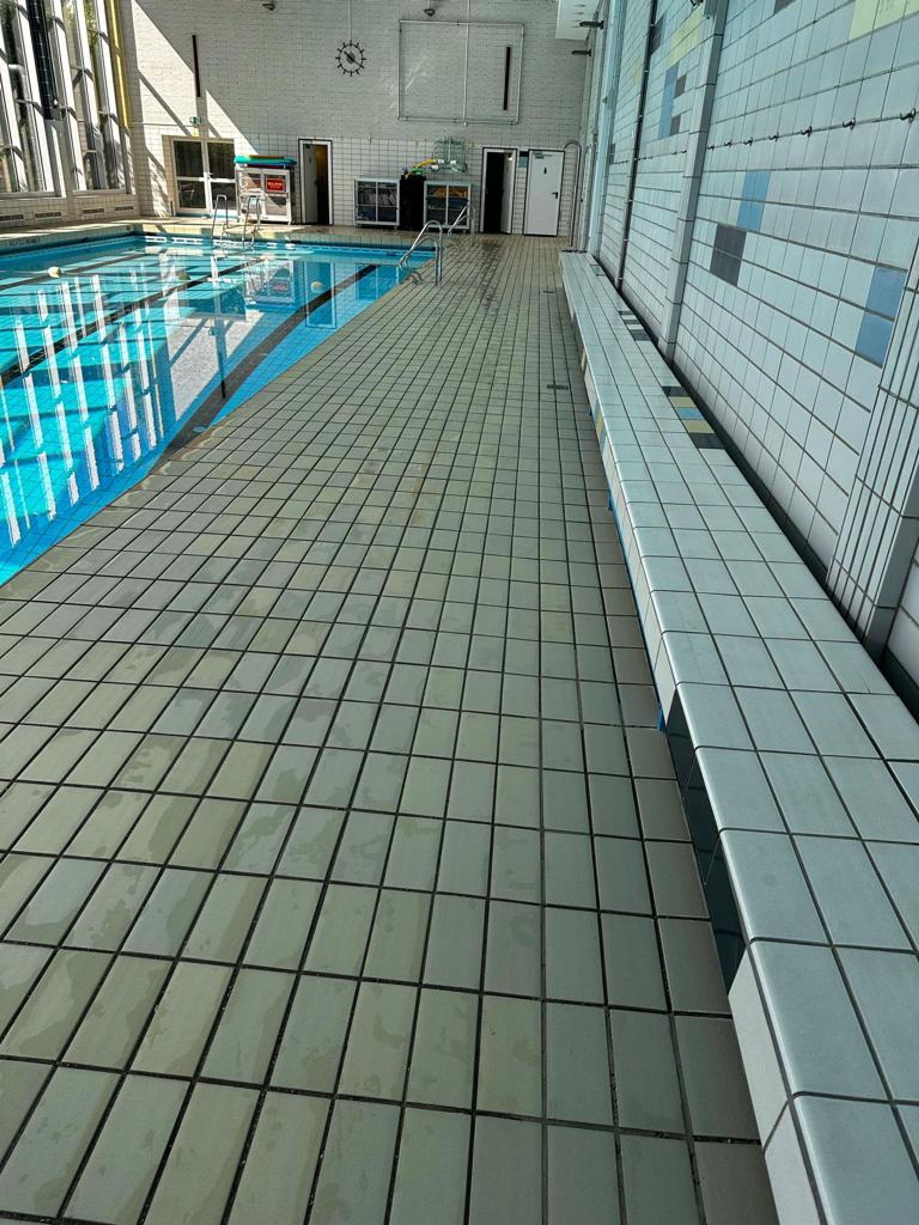 Hallenbad Haiger schließt für Sanierung | Symbolbild