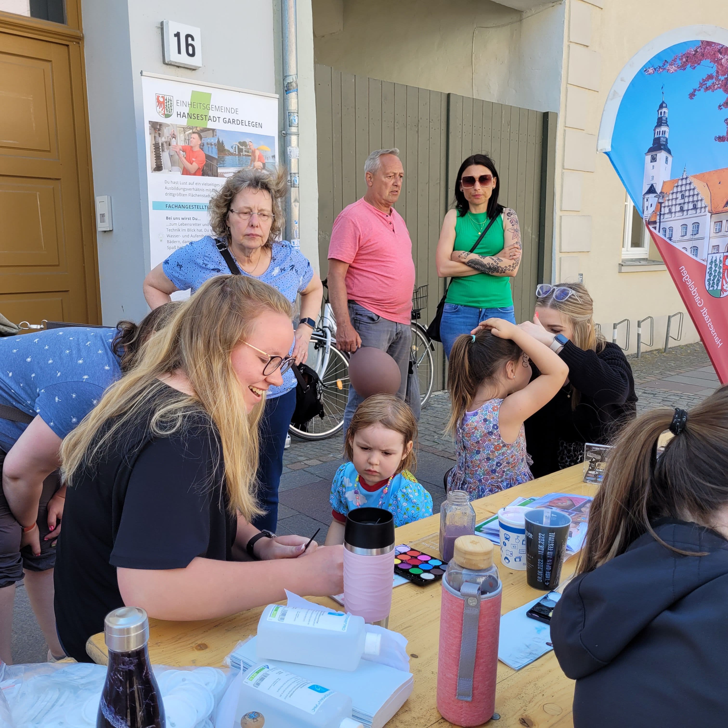 Nachhaltigkeit im Fokus: Repair Café im Wiesbadener Umweltladen | Symbolbild