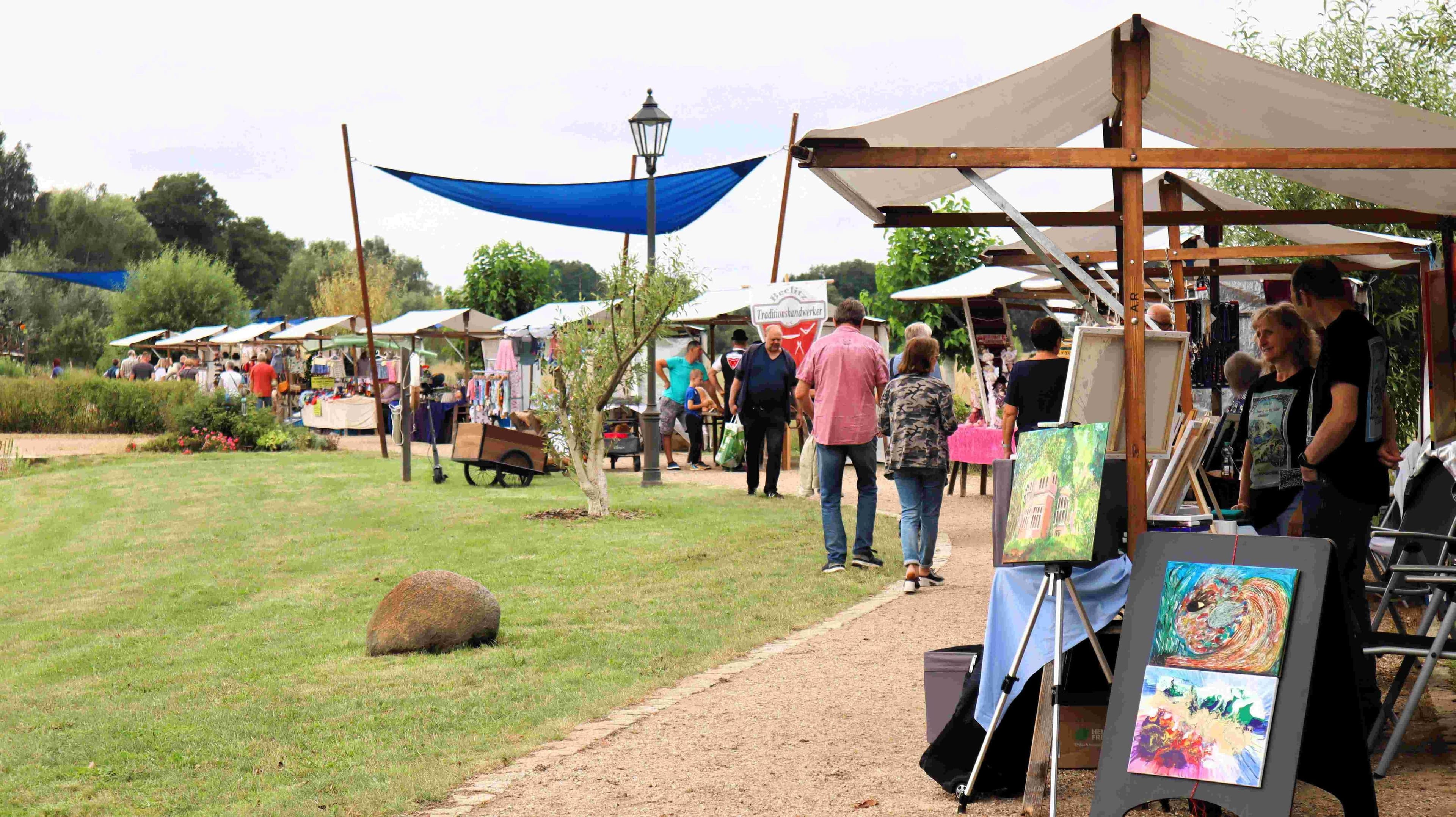 Kunst- und Handwerkermarkt verwandelt Beelitzer Stadtpark | Symbolbild