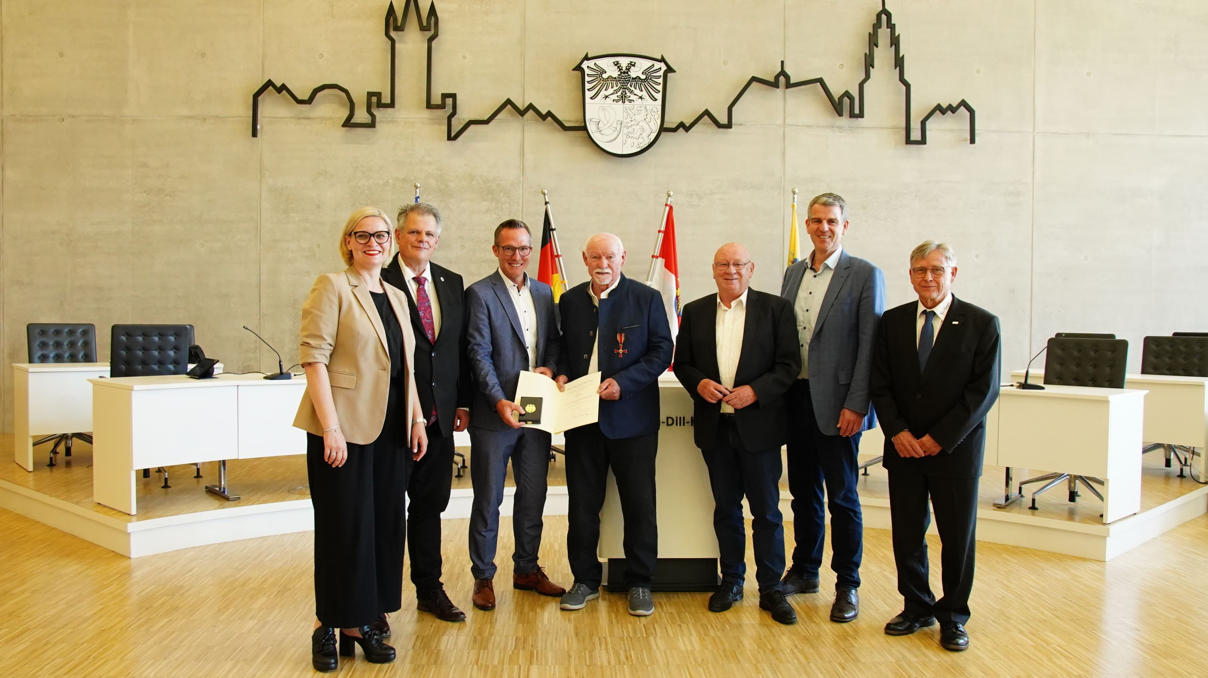 Heinz Lemler erhält Bundesverdienstkreuz | Symbolbild