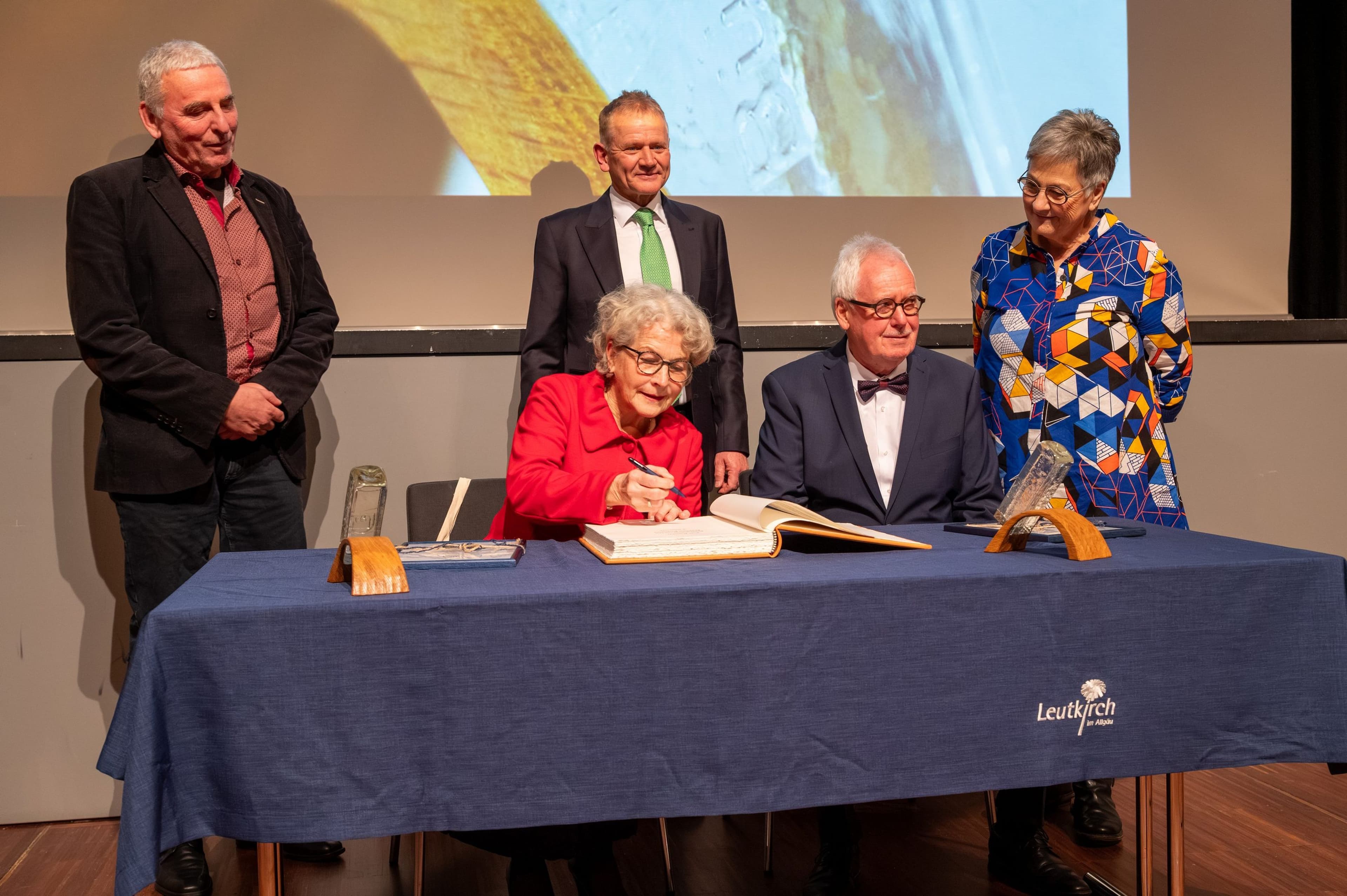 Leutkirch ehrt Ehrenamt beim Neujahrsempfang | Symbolbild