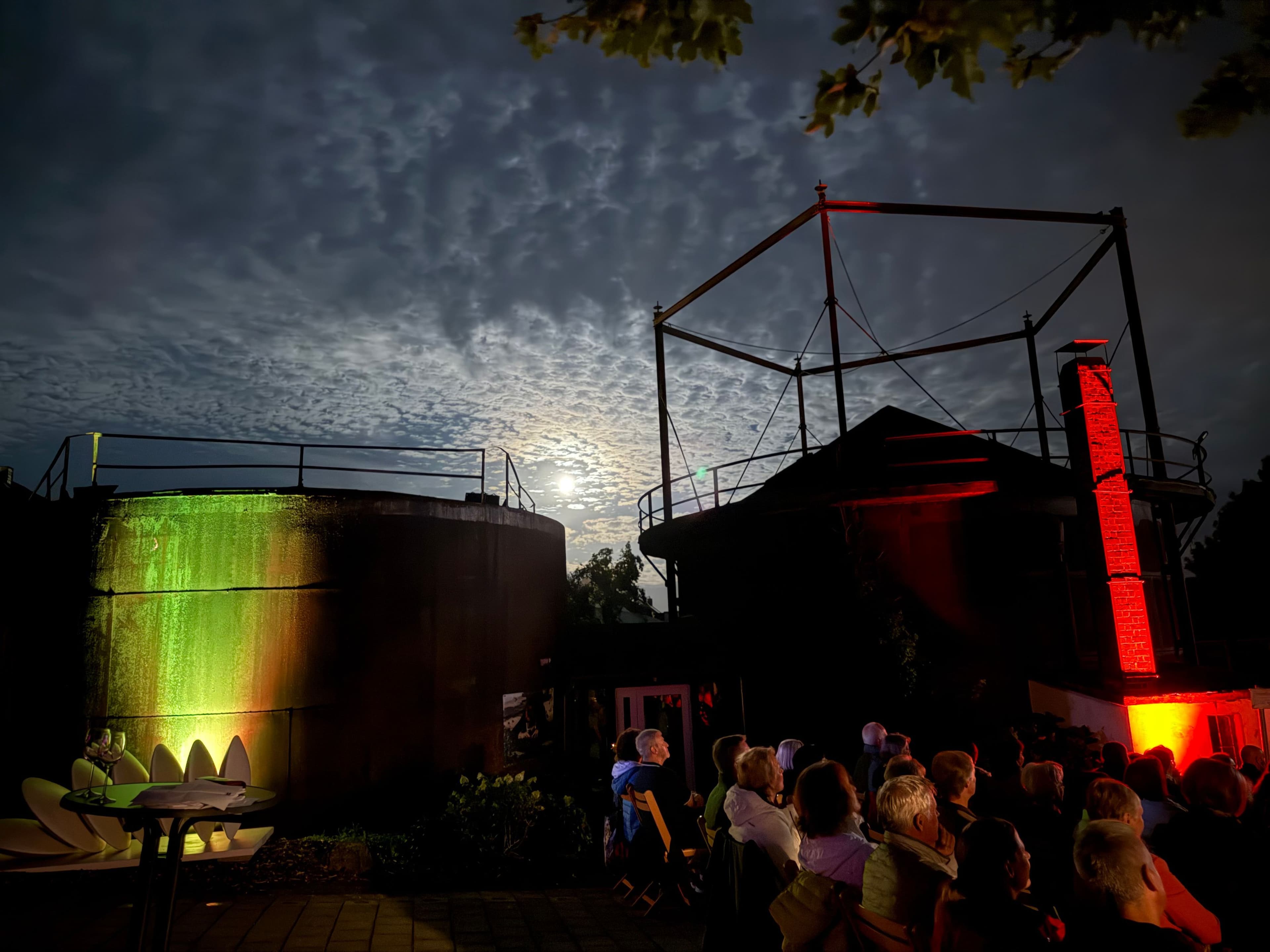 Sommerabend mit „Der Alte Weißmann“ im Museumshof | Symbolbild