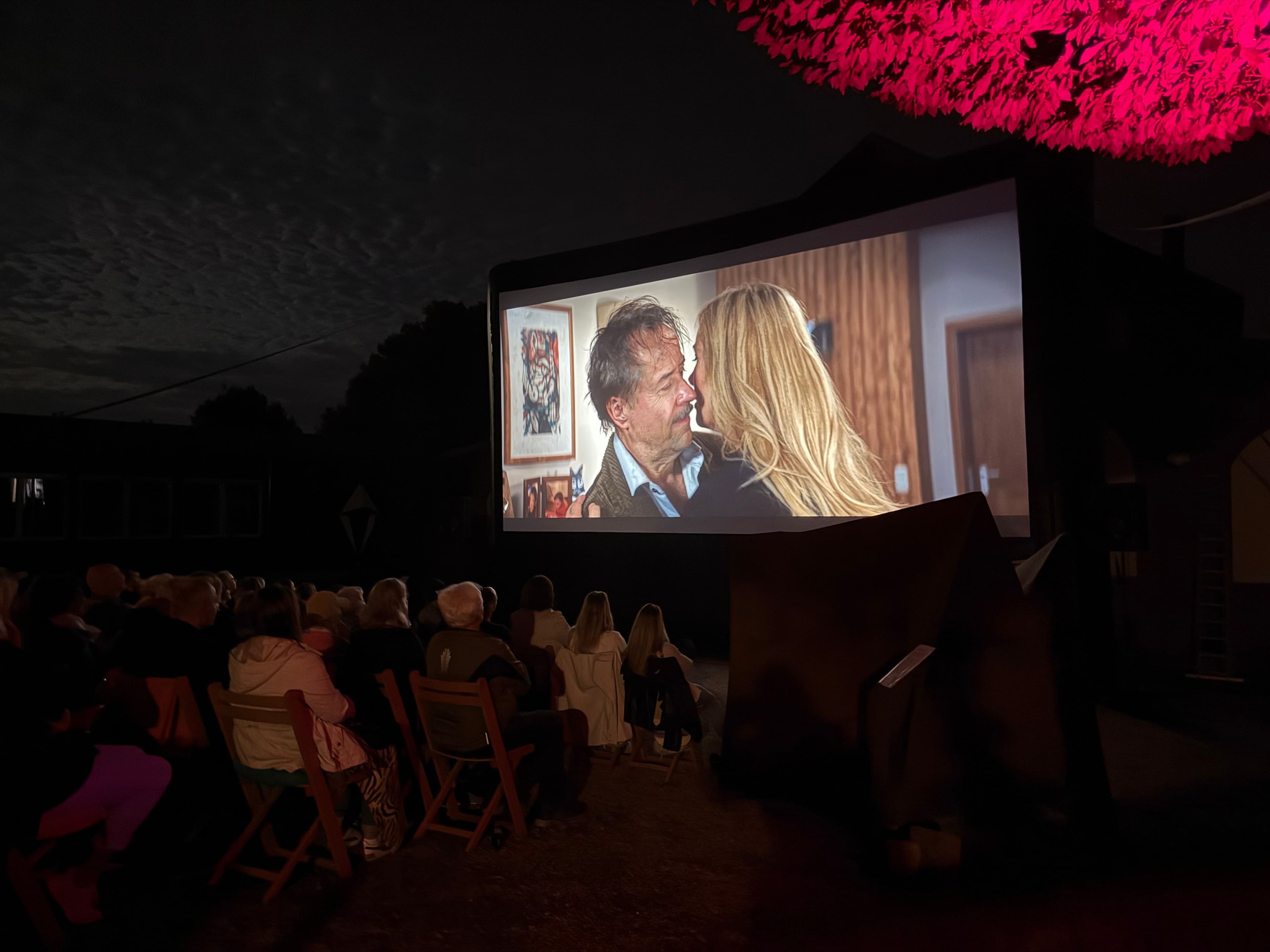 Sommerabend mit „Der Alte Weißmann“ im Museumshof | Symbolbild