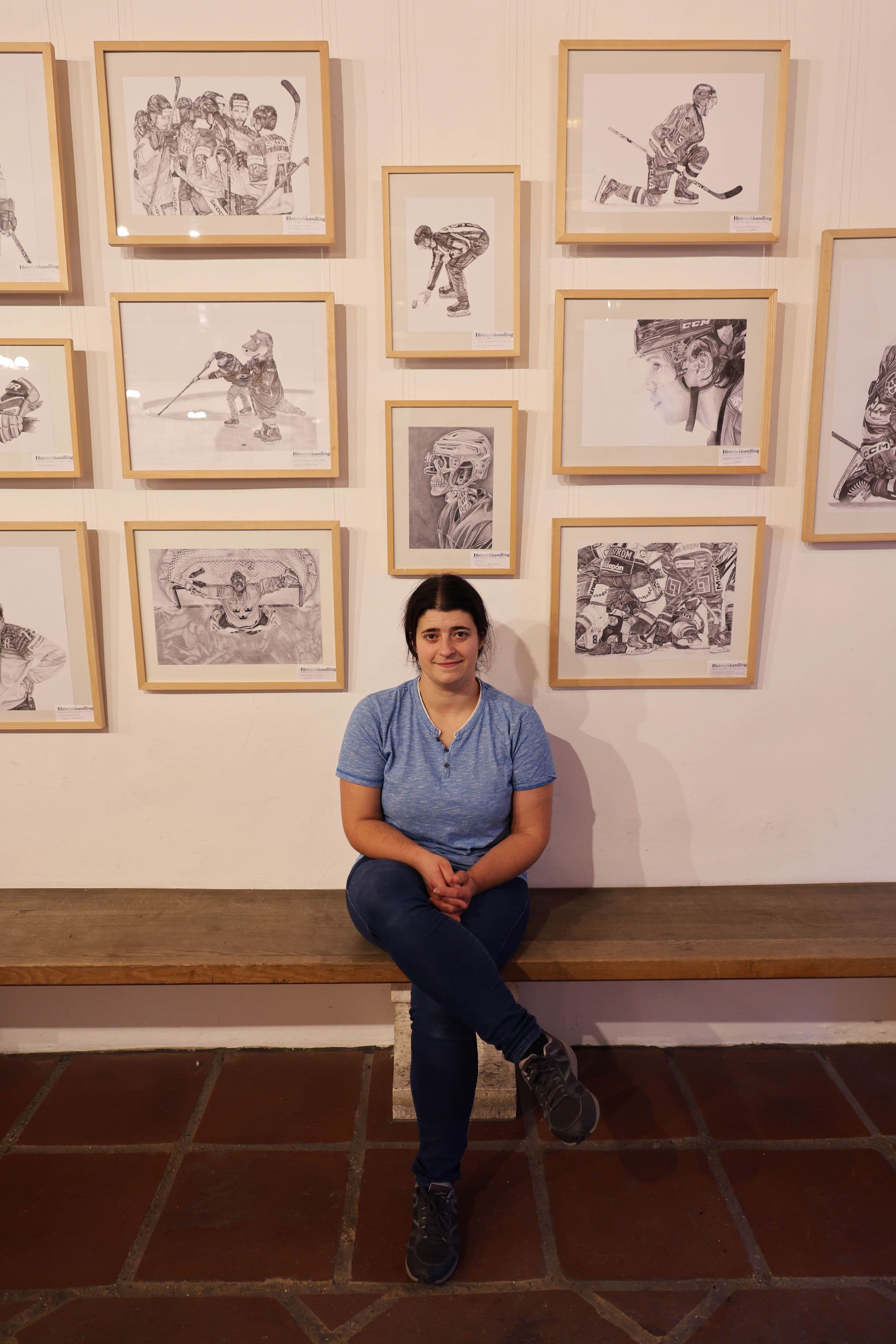 Kunst trifft Sport: Die faszinierende Ausstellung „Bleistickhandling“ in Frankfurt | Symbolbild