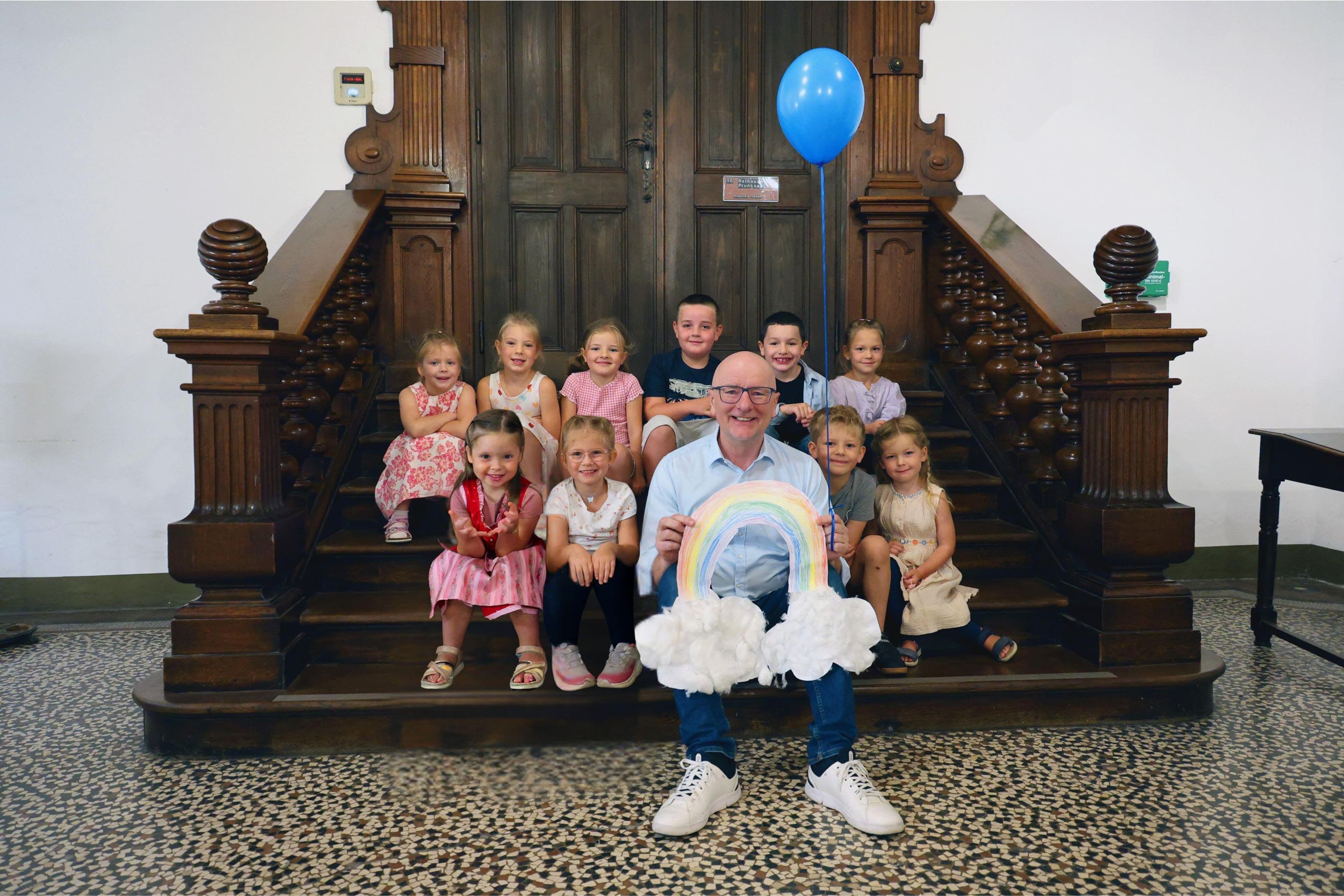 Oberbürgermeister feiert Geburtstag mit Kita-Kindern | Symbolbild