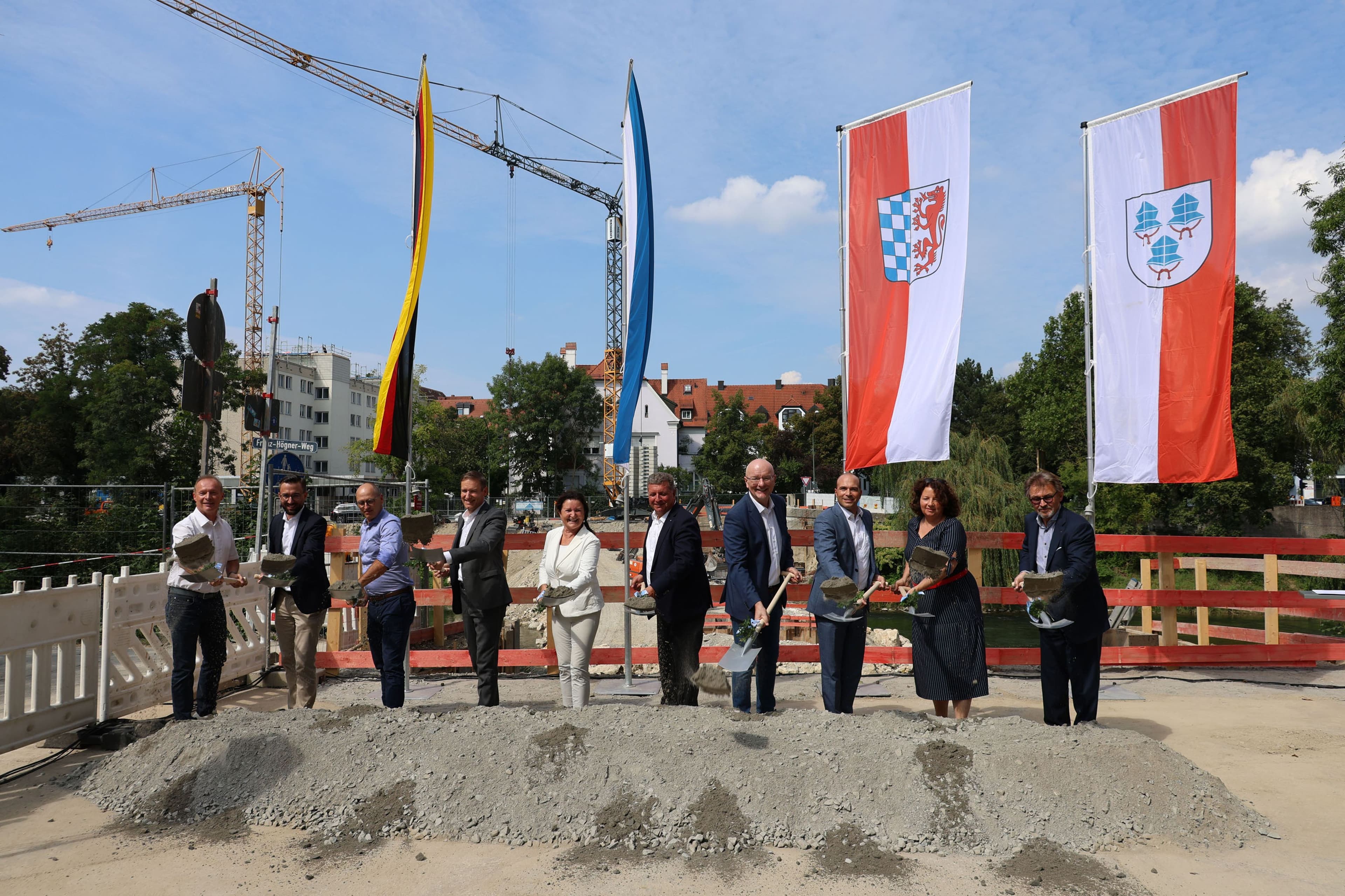 Neubau des Johann-Weiß-Stegs: Ein Fortschritt für Landshut | Symbolbild