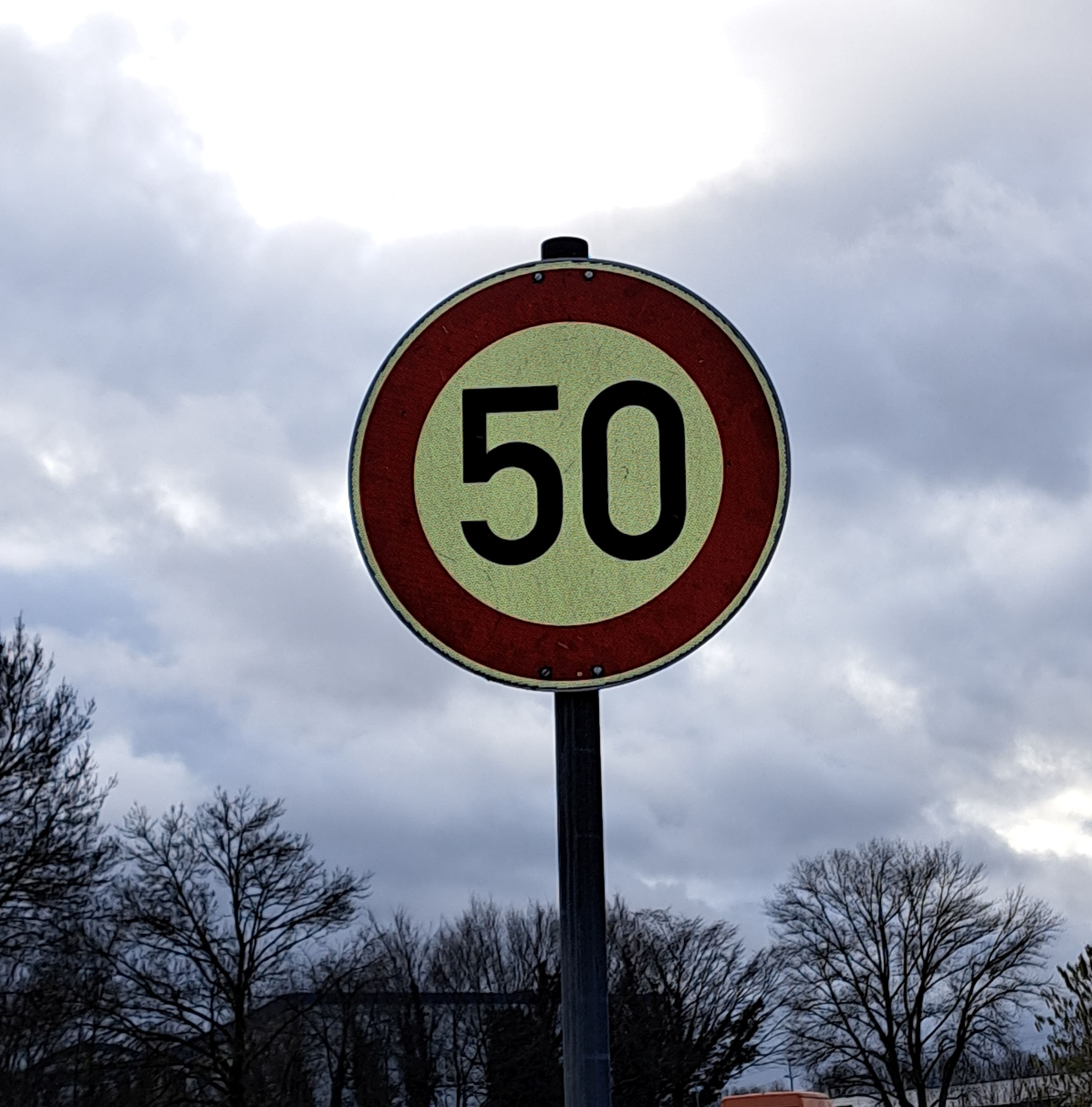 Rheinstetten: Neue Tempobremse auf der Umgehungsstraße | Symbolbild