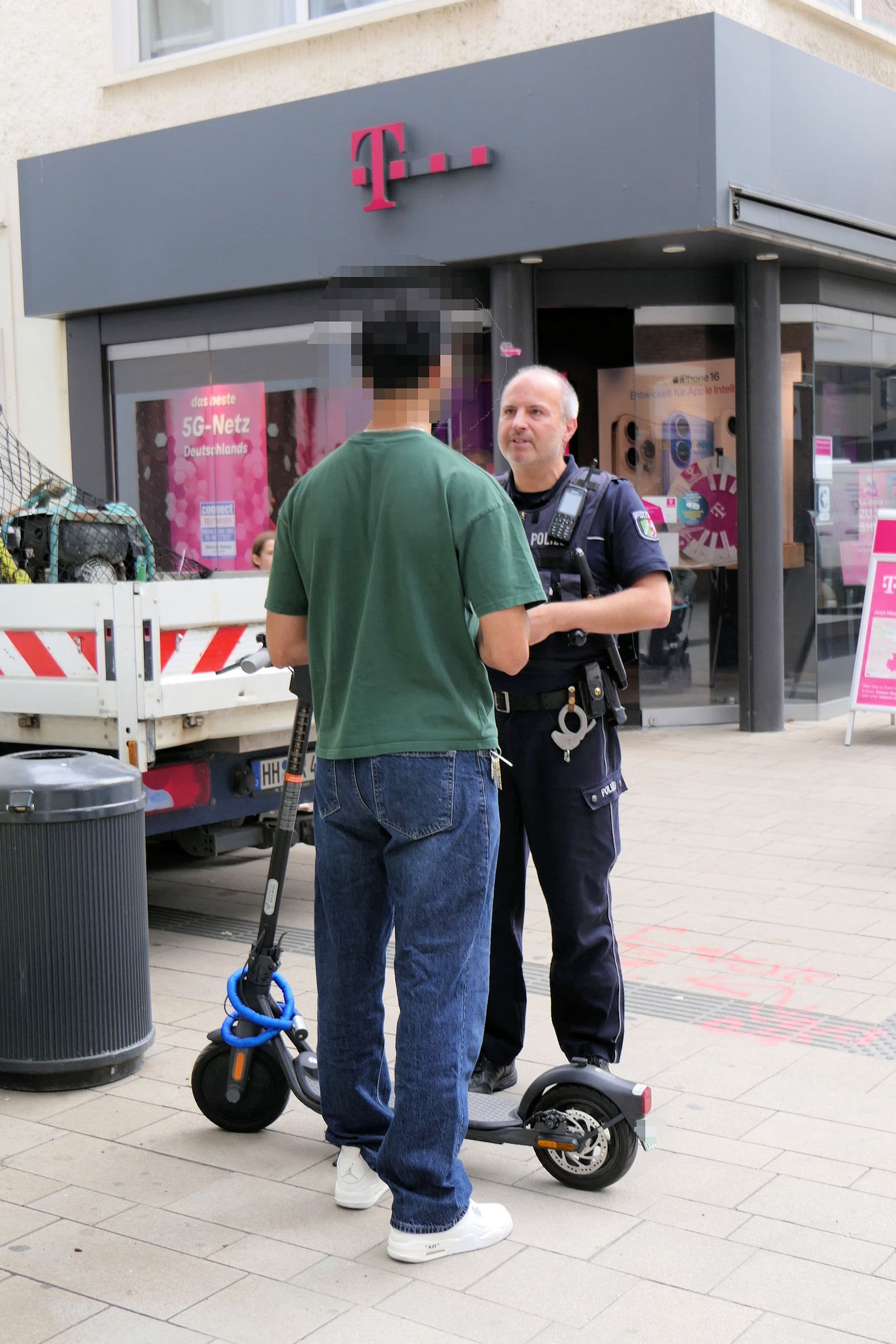 E-Scooter und Fahrrad-Verstöße in Mindens Fußgängerzone | Symbolbild