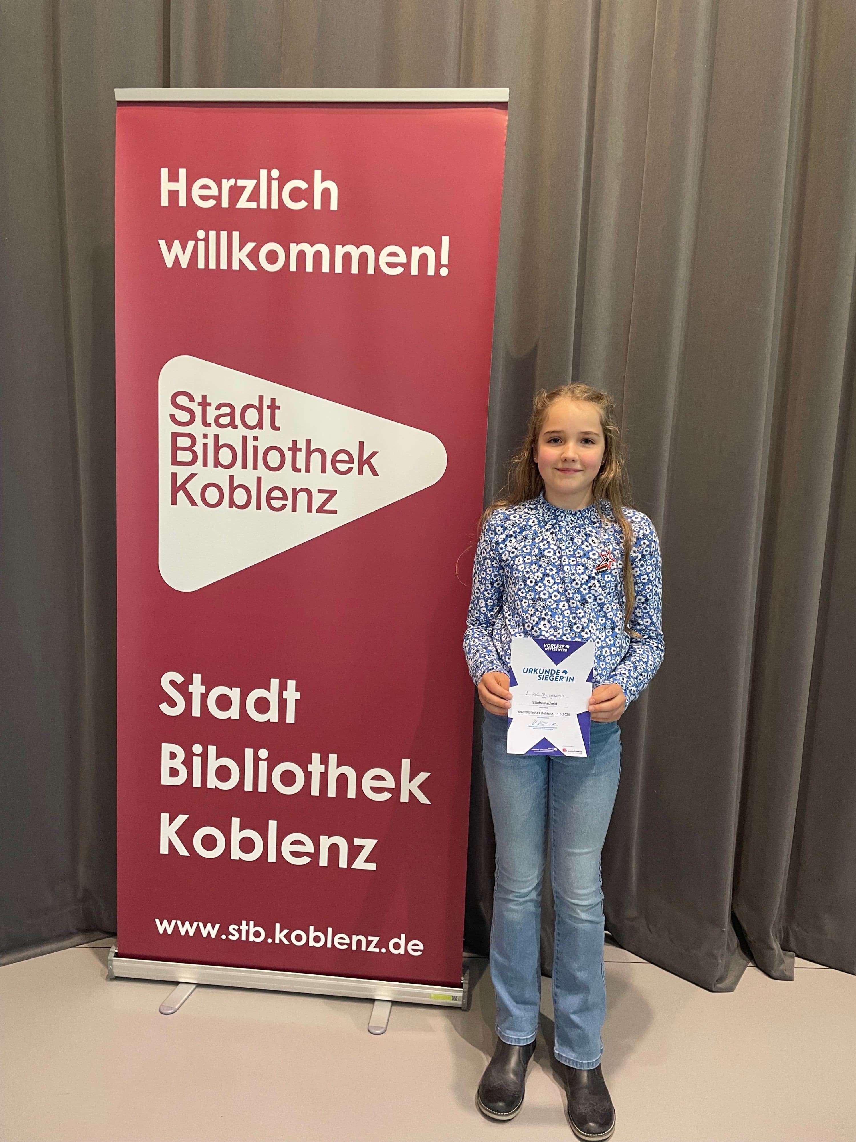 Luisa Burghartz siegt beim Vorlesewettbewerb in Koblenz! | Symbolbild