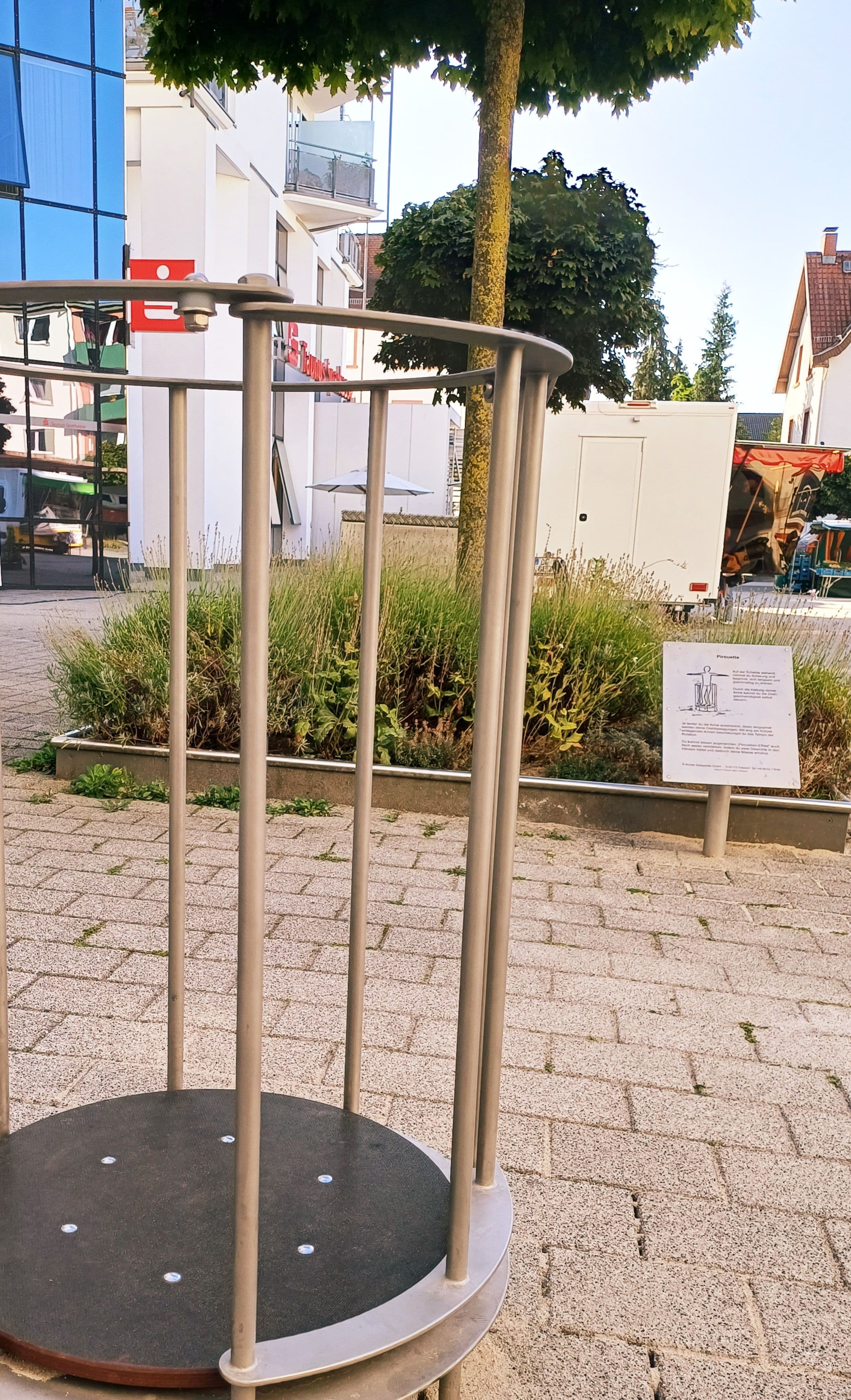 Familienfreundliche Attraktionen auf dem Epinayplatz in Oberursel | Symbolbild