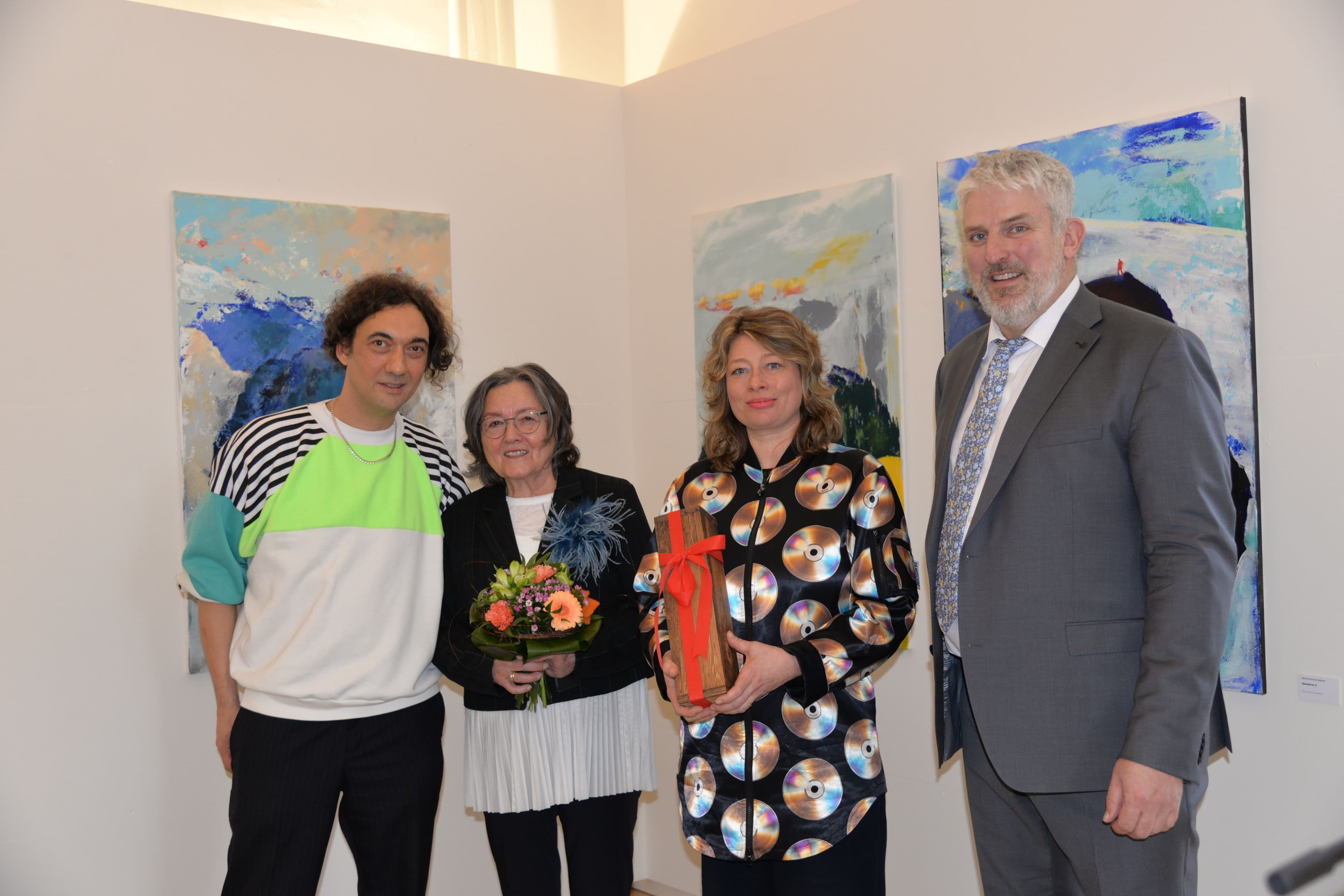 Vernissage in der Laufer Wenzelburg mit Bürgermeister Thomas Lang, Gerda Karina und dem Künstlerduo -A-MAZ. Vernissage in der Laufer Wenzelburg mit Bürgermeister Thomas Lang, Gerda Karina und dem Künstlerduo -A-MAZ.