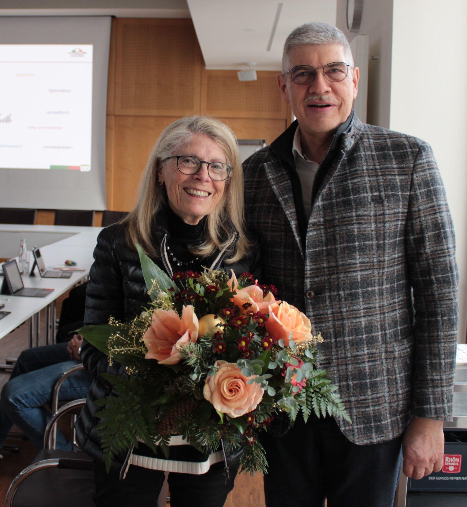 Außergewöhnliches Engagement im Vogelsbergkreis: Dr. Hildegard Schulte in den Ruhestand verabschiedet | Symbolbild