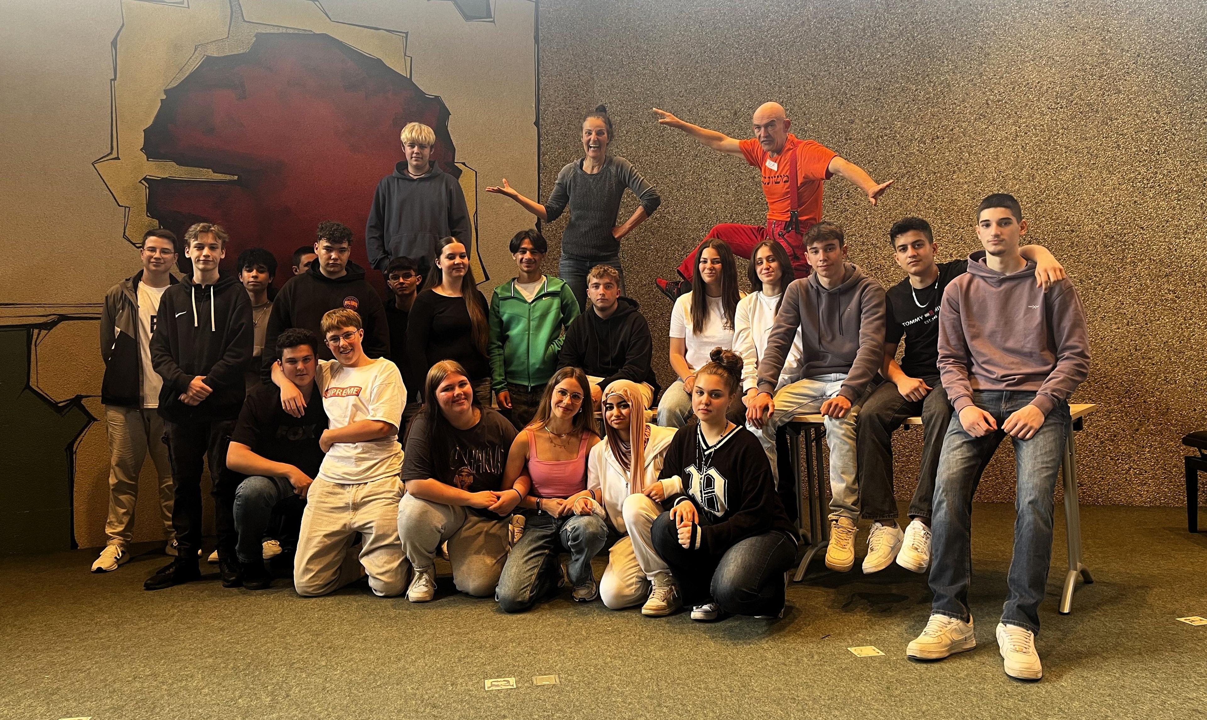 Theater-Workshop bereitet Schüler auf Berufswelt vor | Symbolbild
