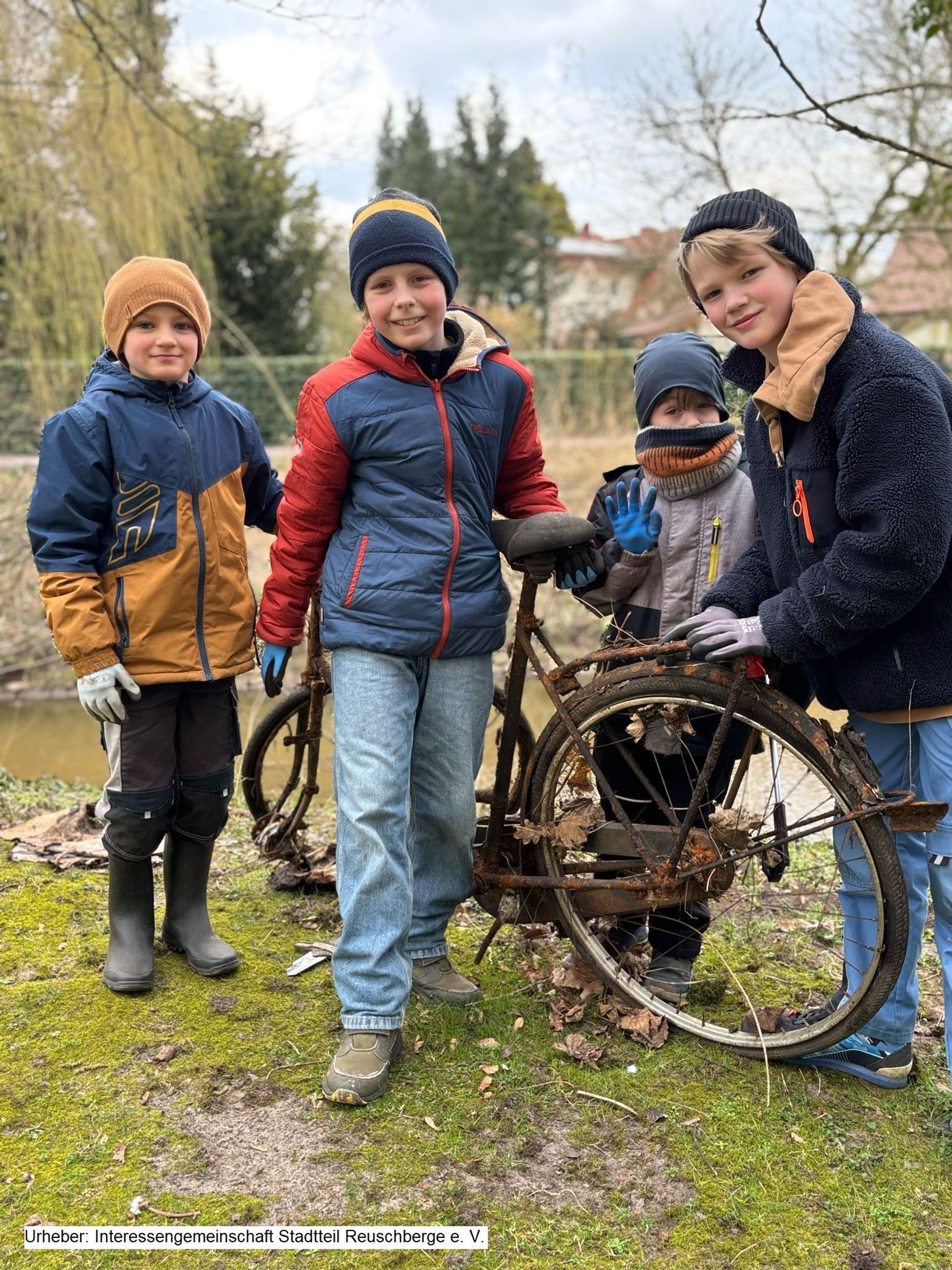 Viele fleißige Helfer beteiligten sich an der Landschaftssäuberungsaktion in Lingen.