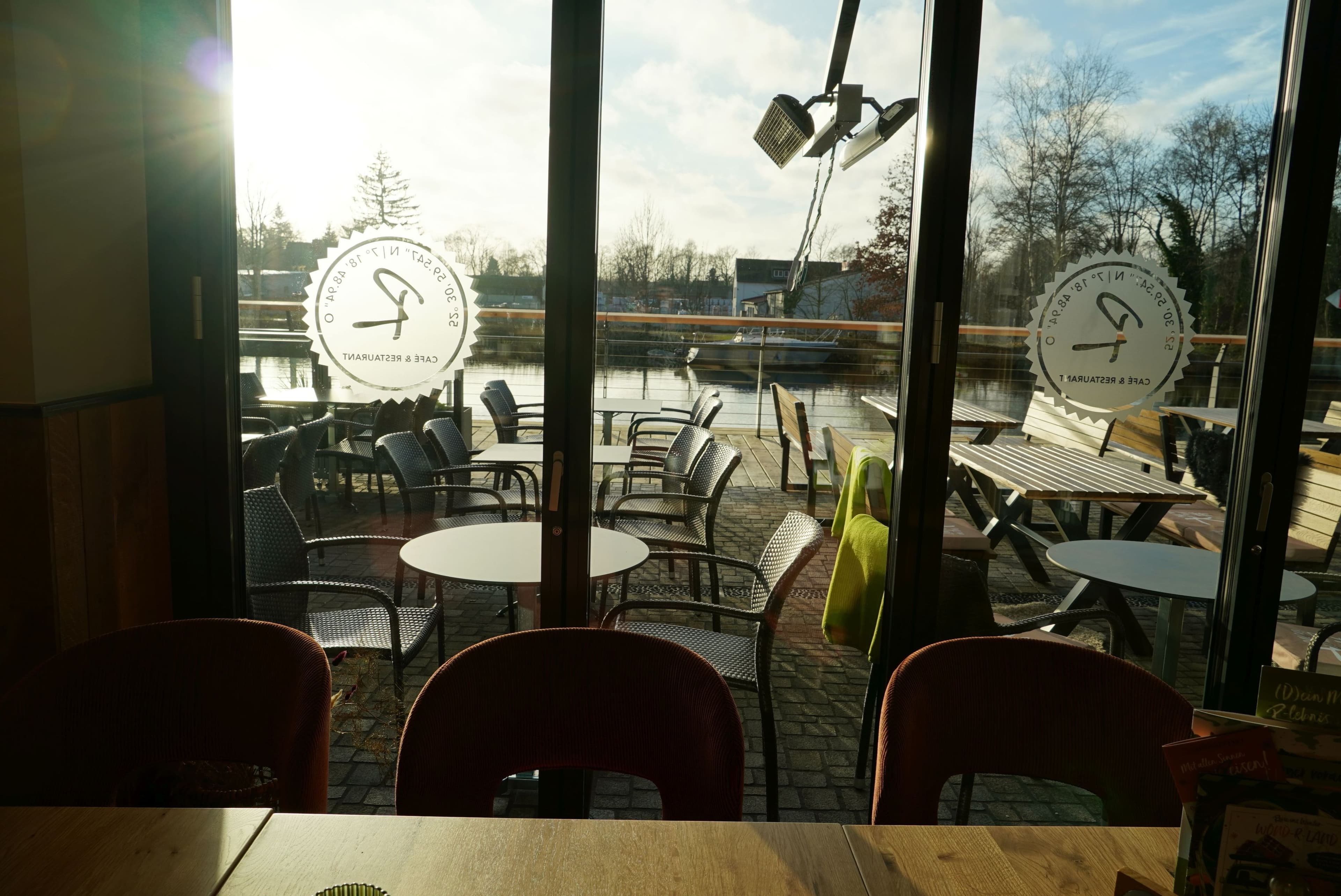 Neues R-Café am Alten Hafen eröffnet | Symbolbild