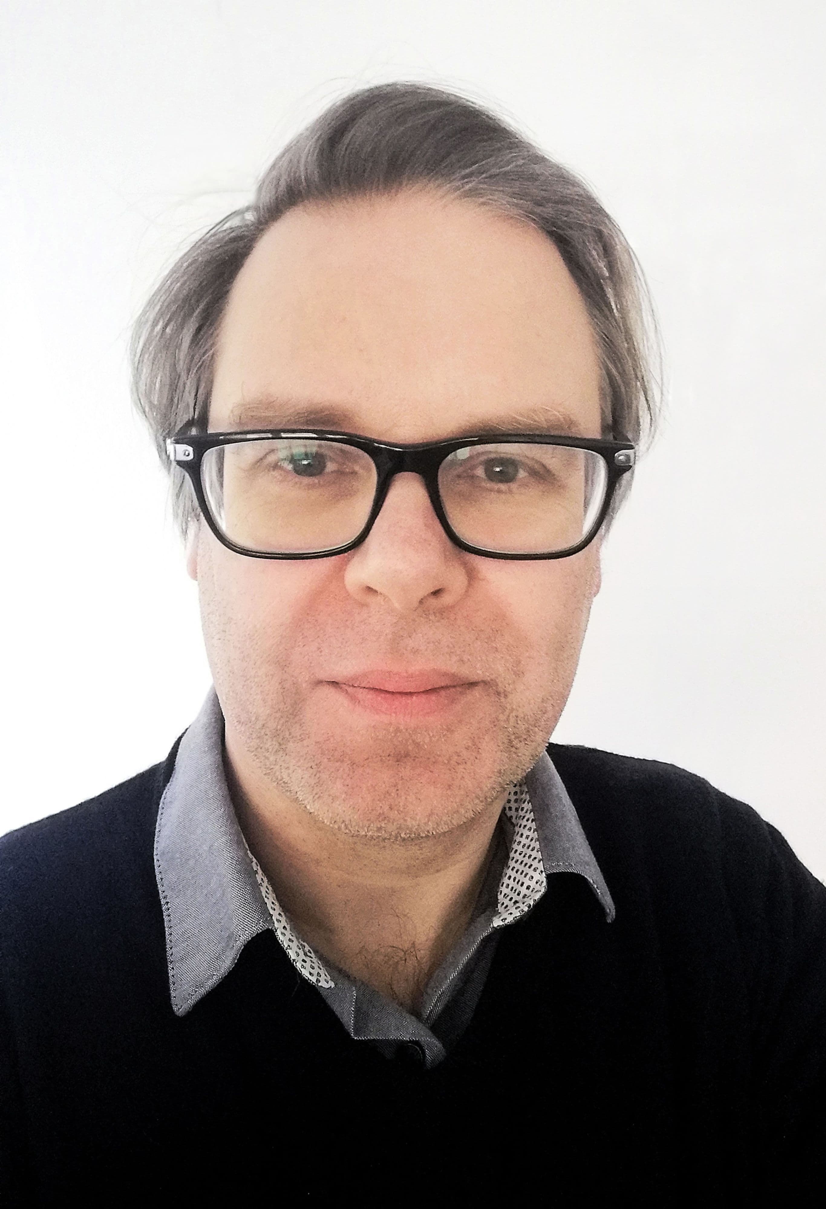 Autor & Punkmusiker Jörn Birkholz ist am 25. Oktober zu Gast in Höxter und liest aus seinem Roman.