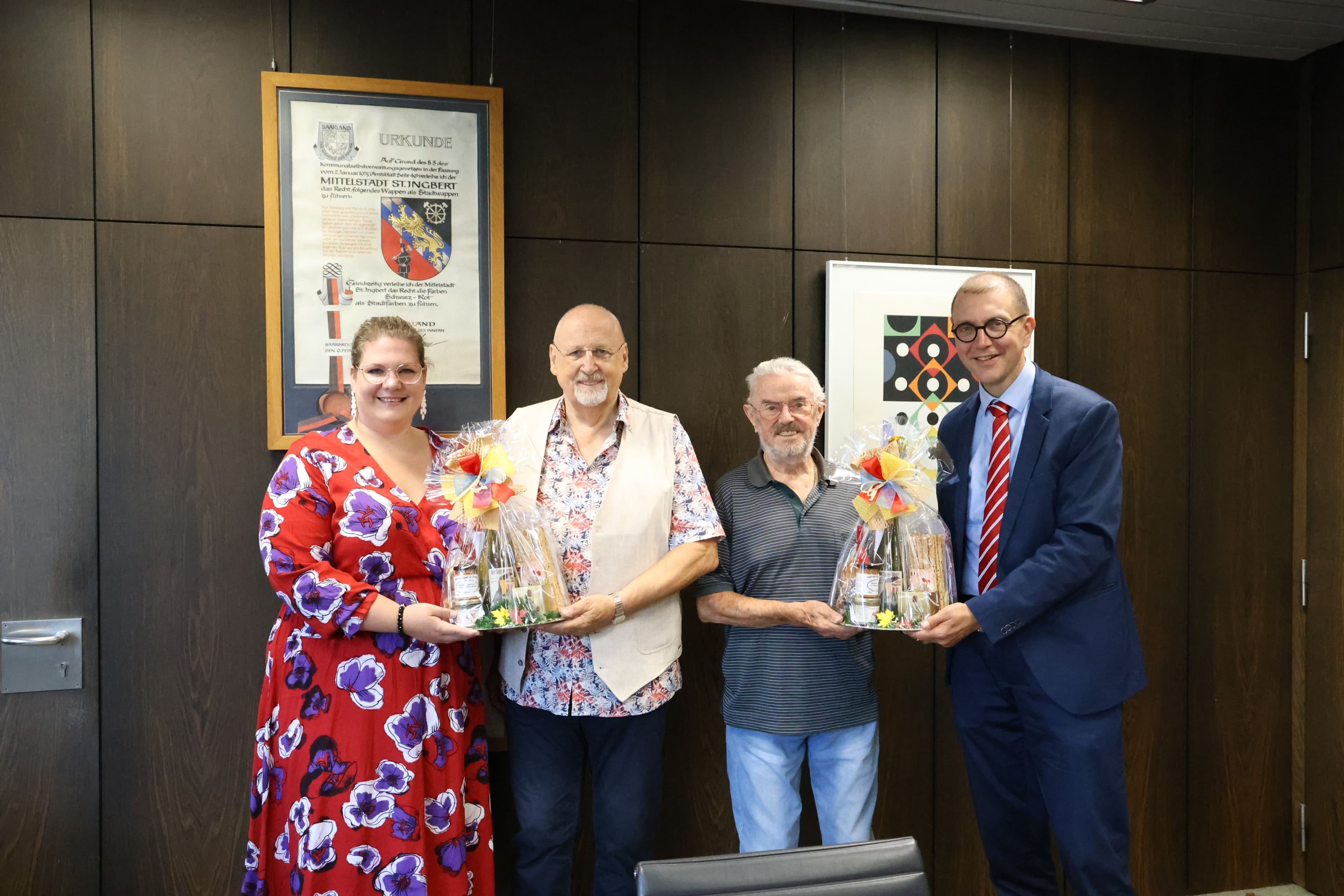 Ehrenvolle Verabschiedung von Günter Weiland und Georg Lorscheider, die langjährig als Schiedsleute tätig waren.