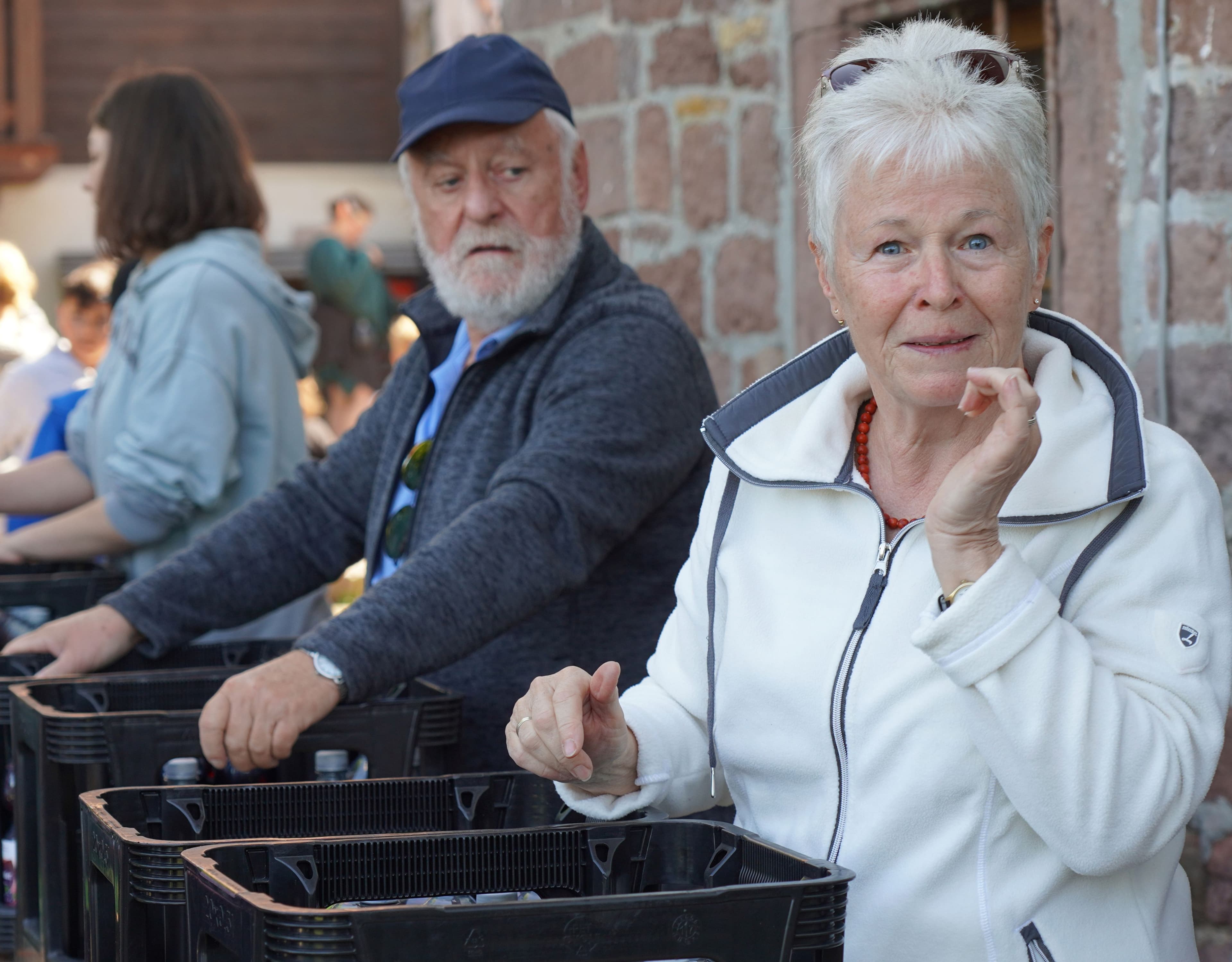 Goldene Erinnerungen: Ralf und Hannelore Schneider feiern 50 Jahre Liebe | Symbolbild