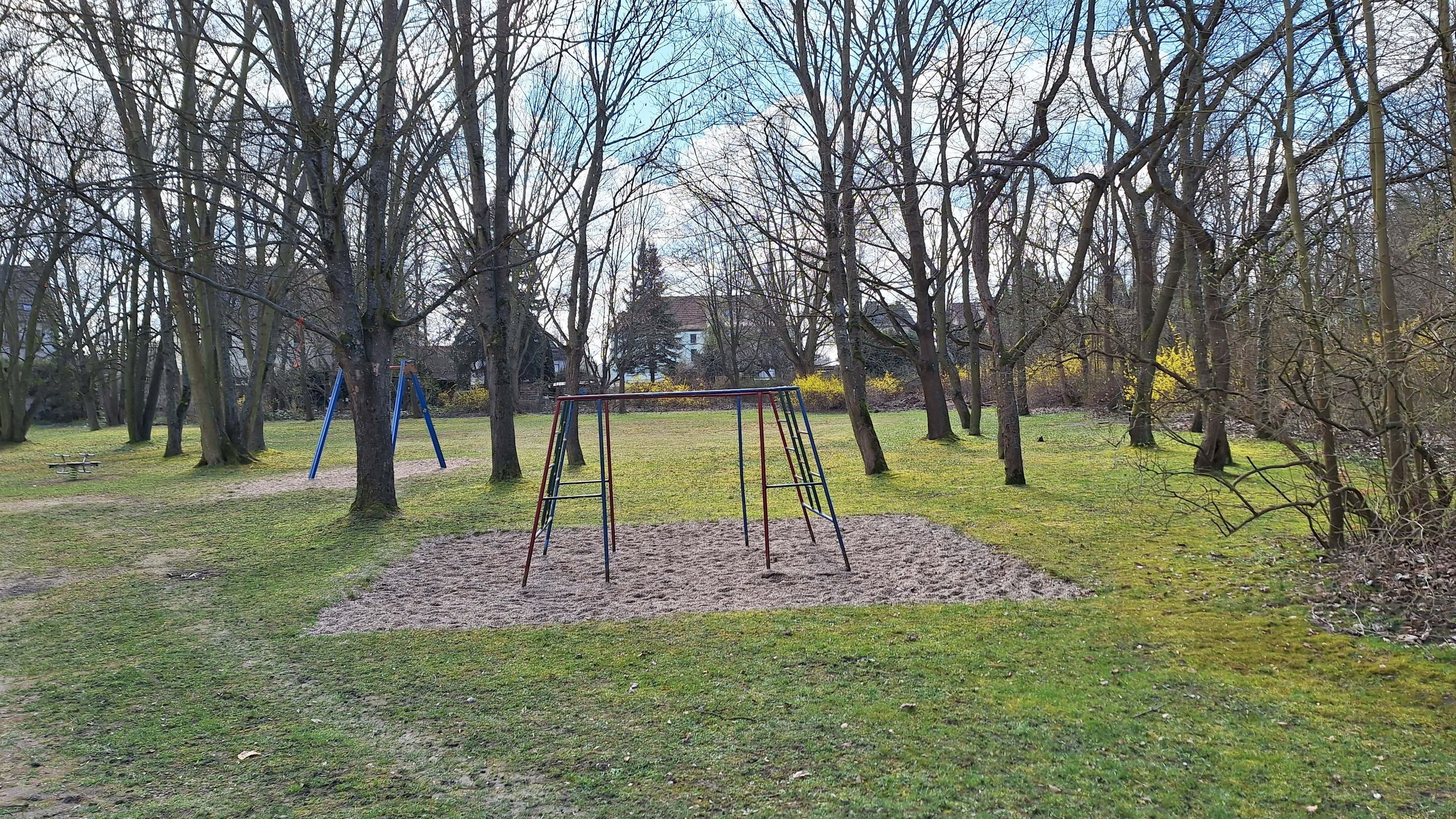 Die Stadt Guben kündigt die Neugestaltung des Spielplatzes an der Deulowitzer Straße an.