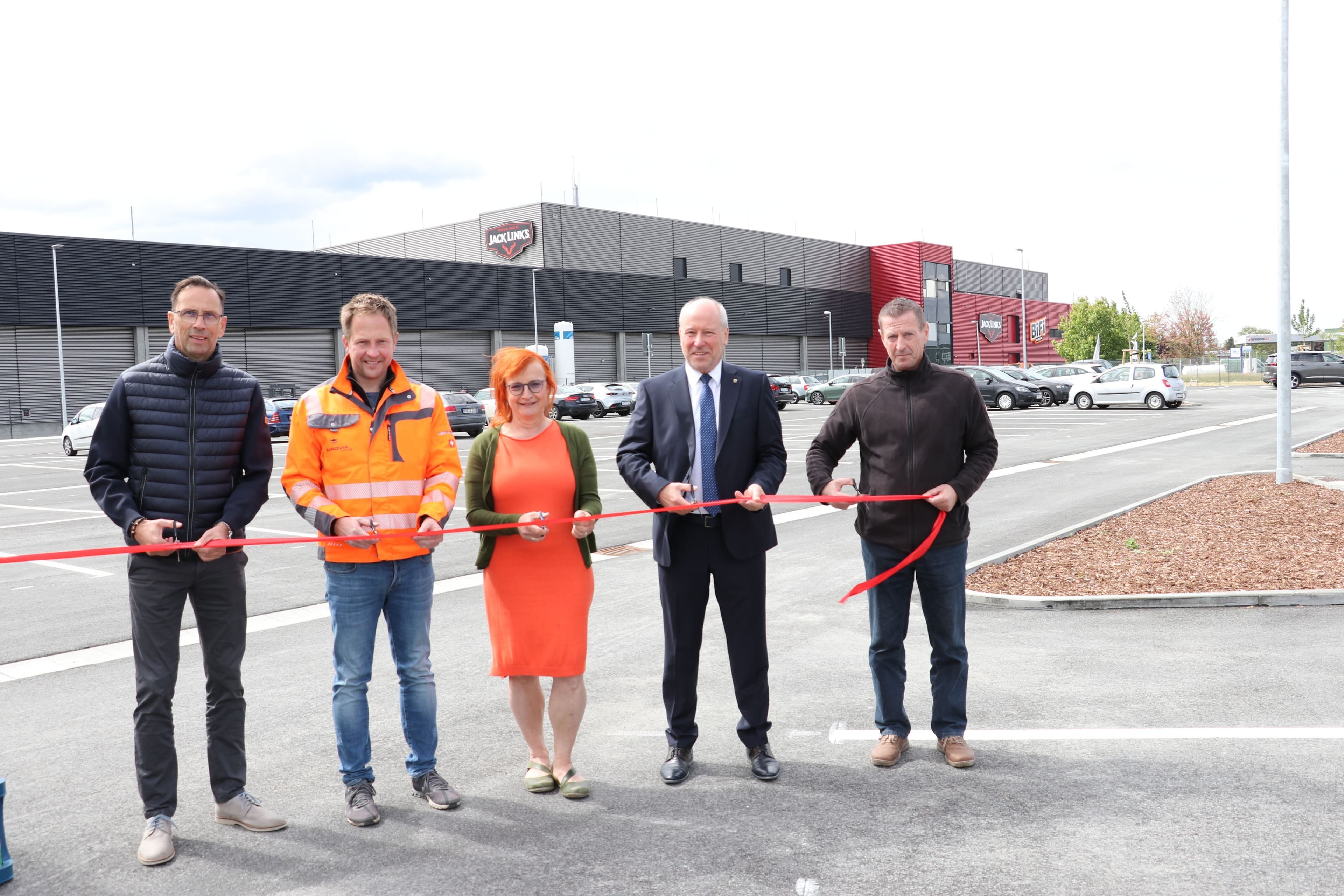 Neuer nachhaltiger Parkplatz in Guben eröffnet | Symbolbild